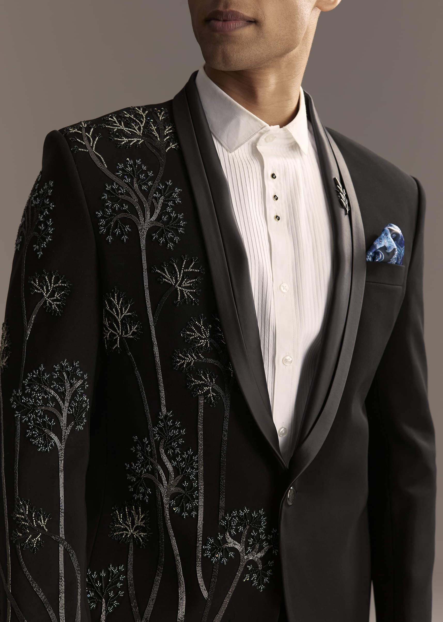 black_tuxedo_for_men_with_beads_and_zardosi-sg360459-1-nosto_7.jpg