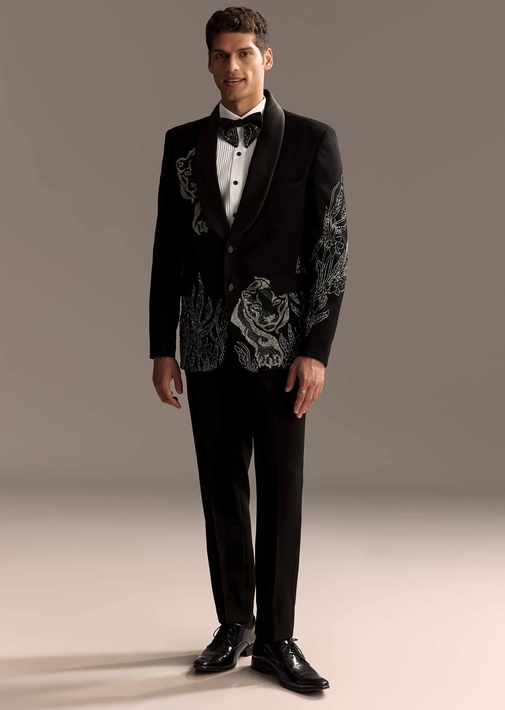 black_tuxedo_for_men_with_cut_dana_and_beads-sg323144-1-nosto_6.jpg