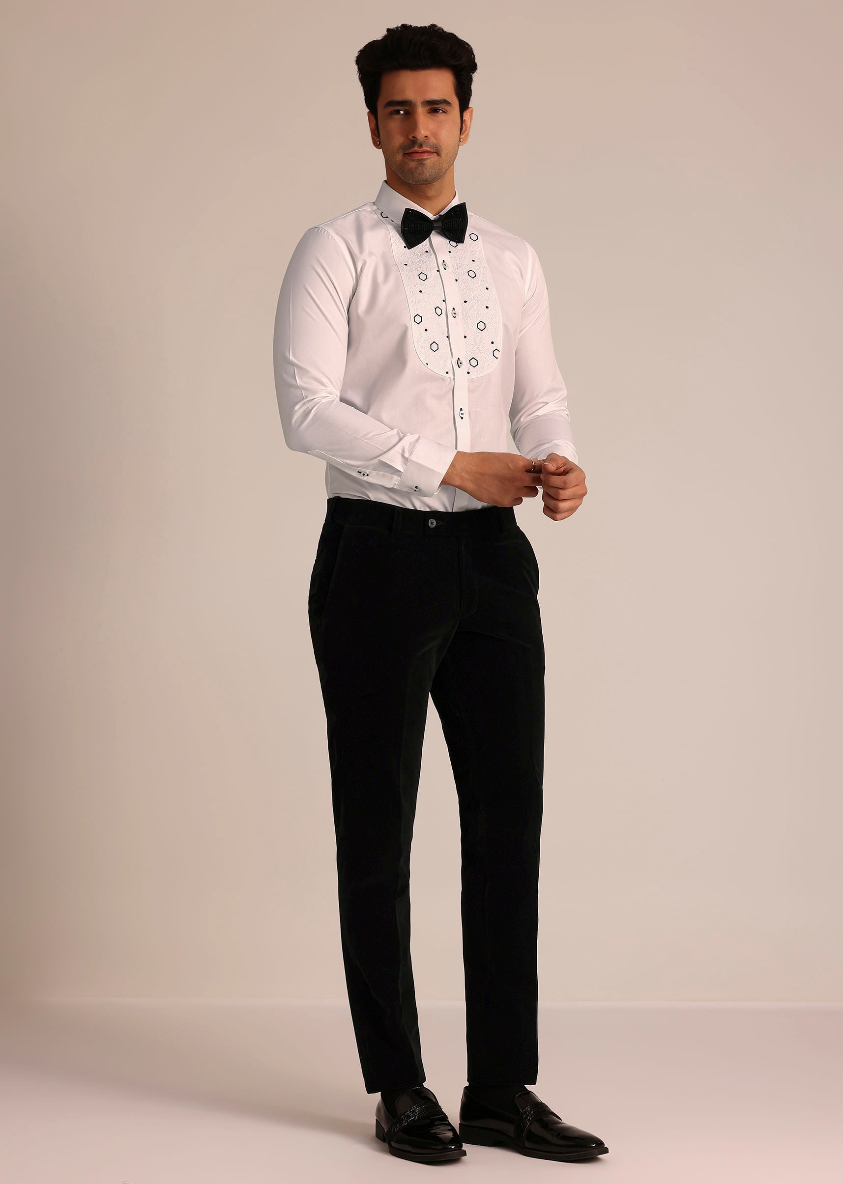 black_tuxedo_suit_with_classic_bow_tie-sg248420_10_958d768a-5031-497c-b17e-1ce254c3e133.jpg
