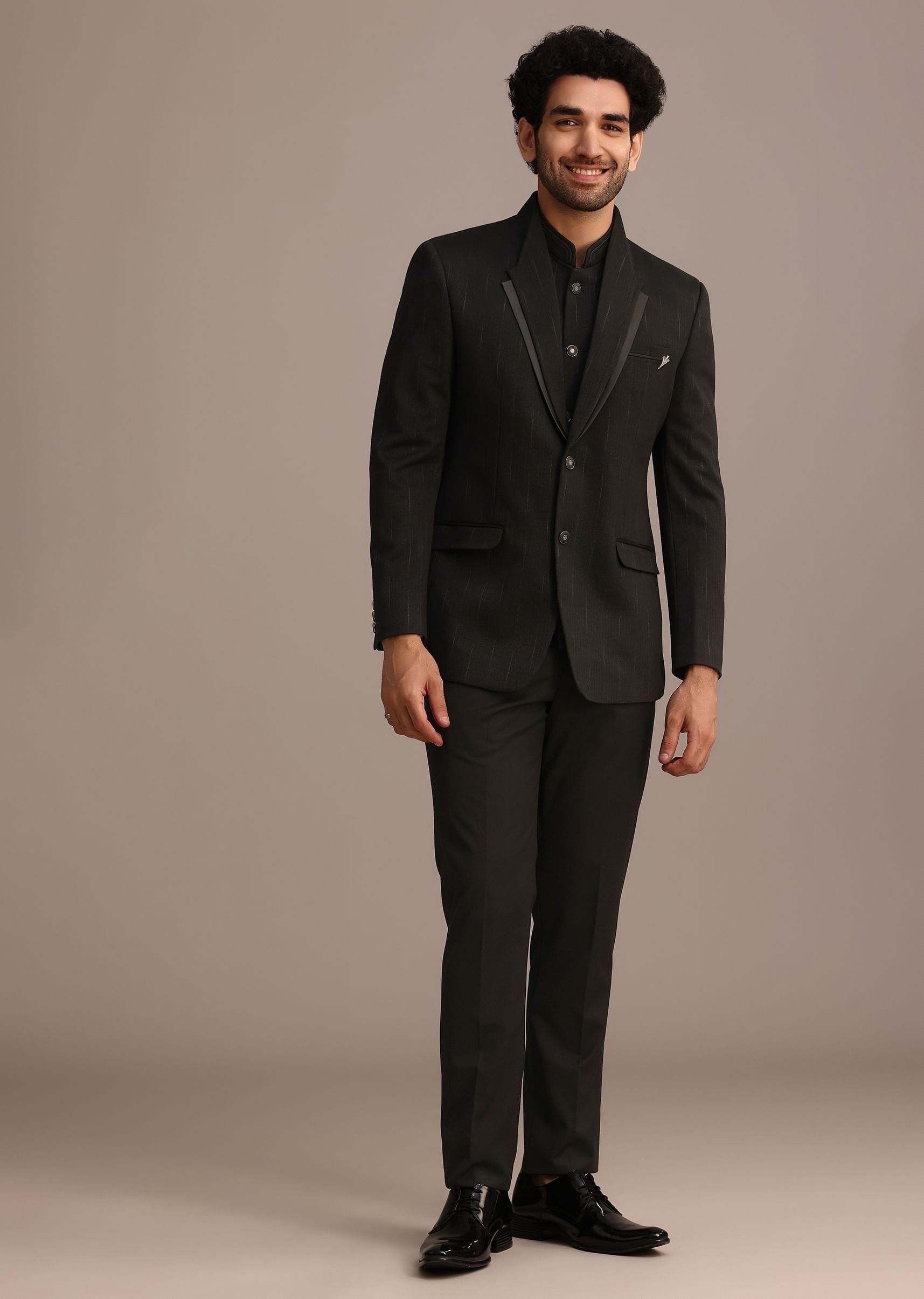 black_tuxedo_suit_with_shawl_collar-sg248236_2_eb2bab41-74f5-4f5f-839c-aaa25196afc1.jpg
