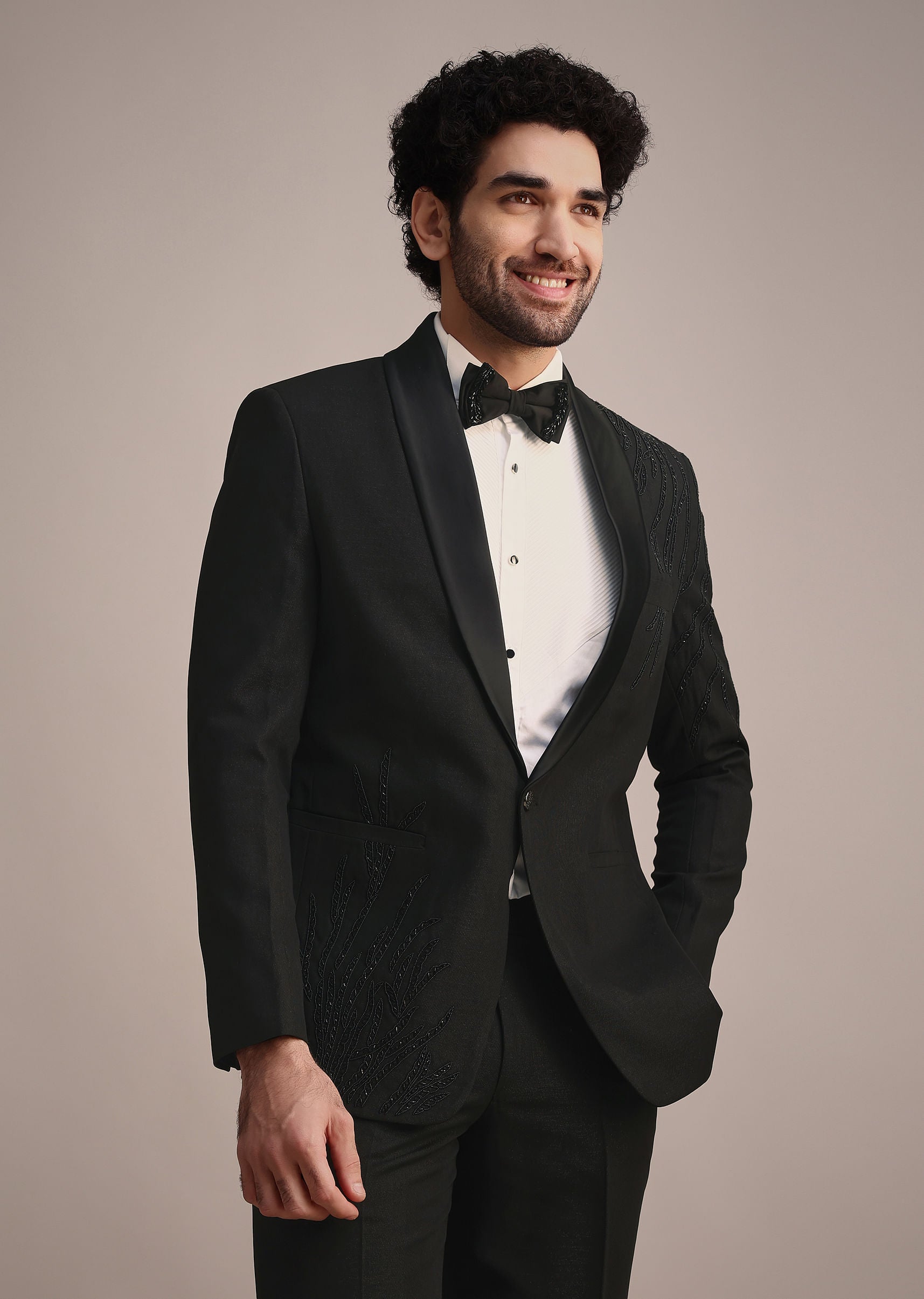 black_tuxedo_with_hand_work-sg252599_5_468a9753-efe9-411e-a90d-c47d8ebda6d6.jpg