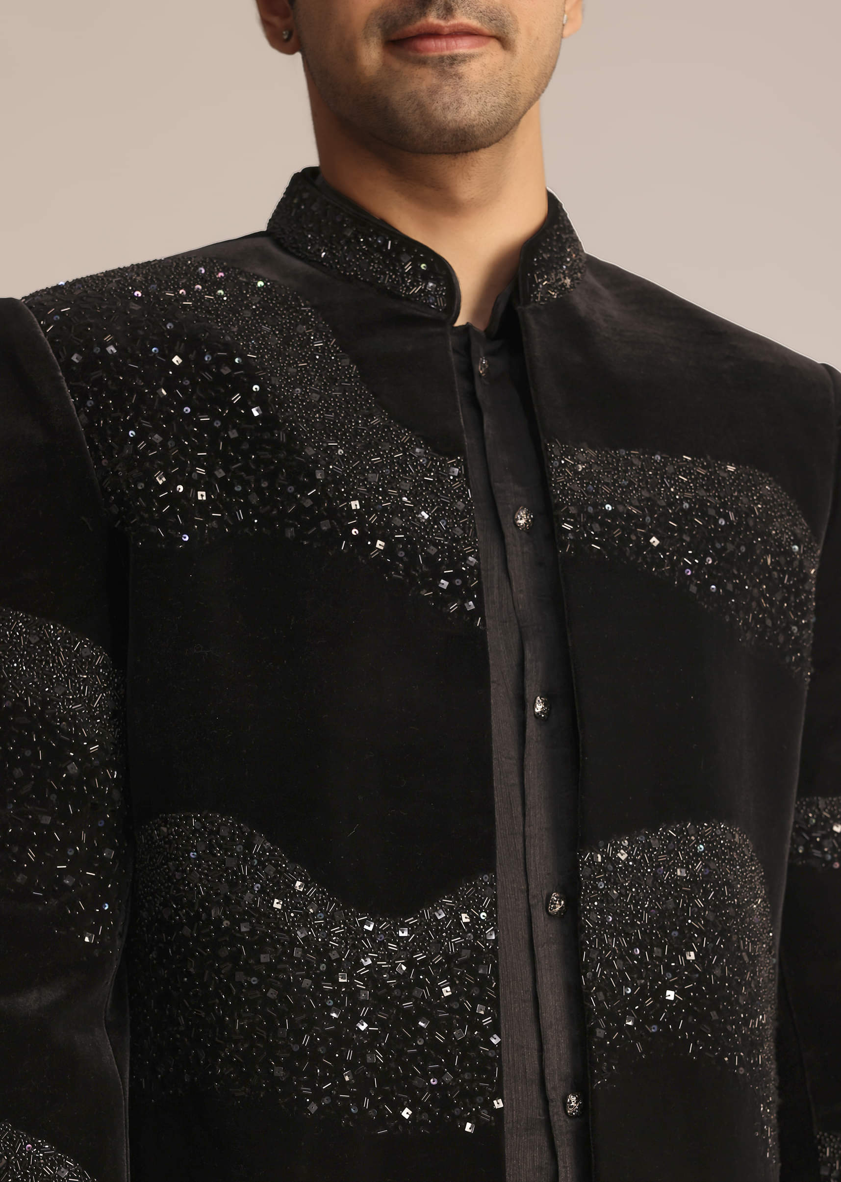 black_velvet_indo_western_set_with_zardosi_detailing-sg270191_4_ac4fb41c-b134-48be-b5f5-4bd2757e0c4f.jpg