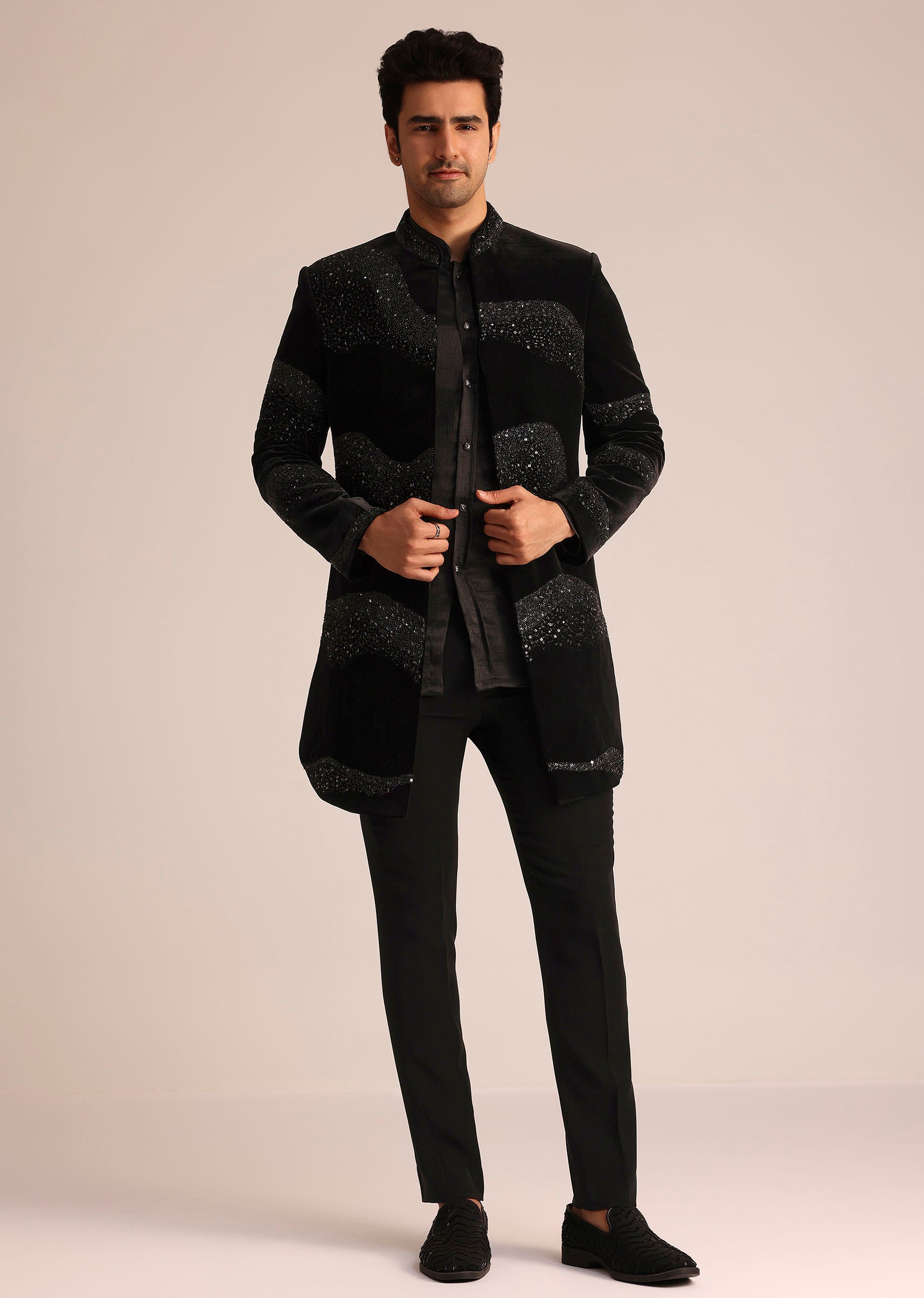 black_velvet_indo_western_set_with_zardosi_detailing-sg270191_6_4a3c3d66-15d1-47fa-9da3-12c0a24a7ea4.jpg