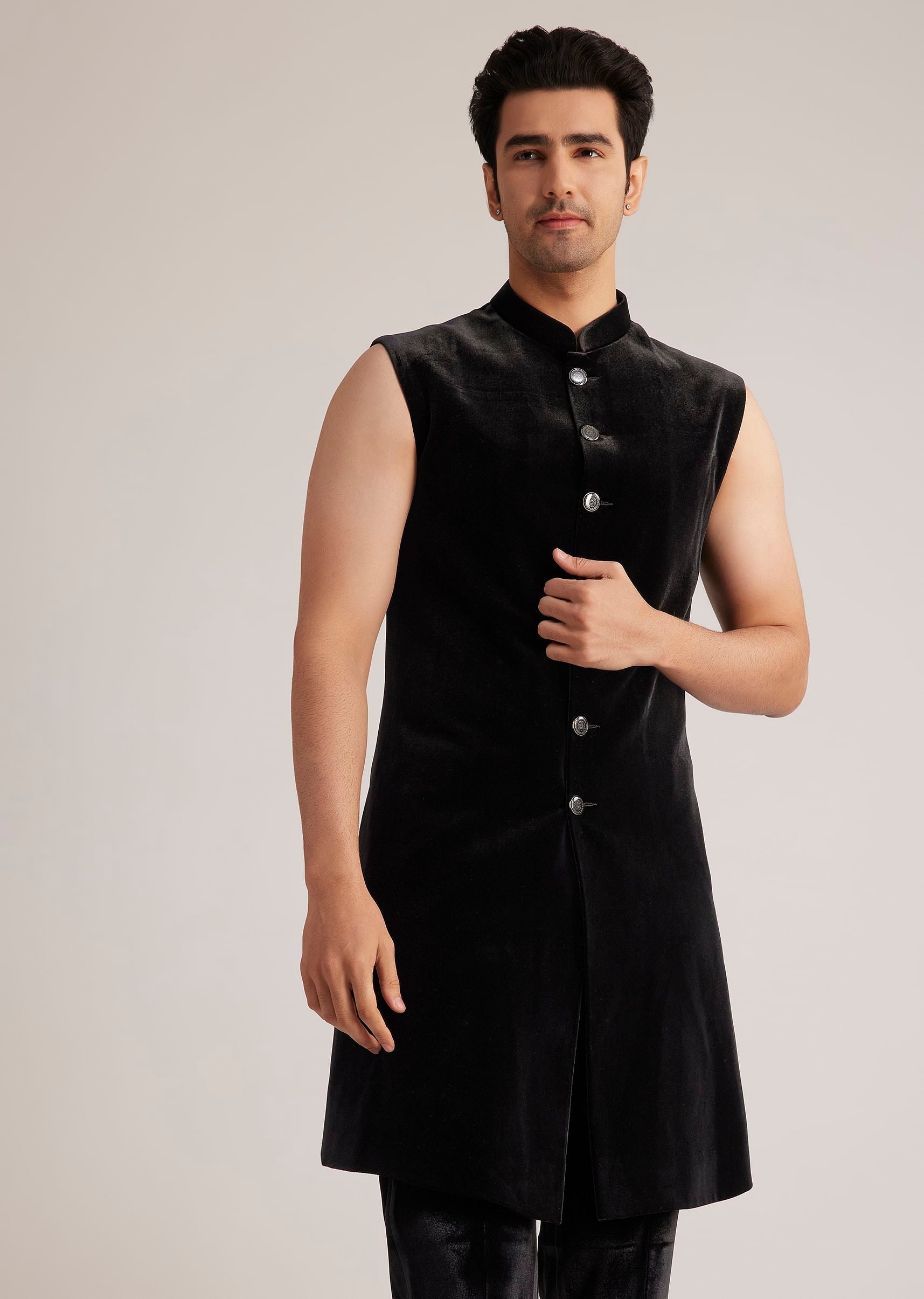 black_velvet_indowestern_set_with_cut_dana_embellishment-sg258842_10_61868109-d434-49bc-bf1d-3f0328e2c840.jpg