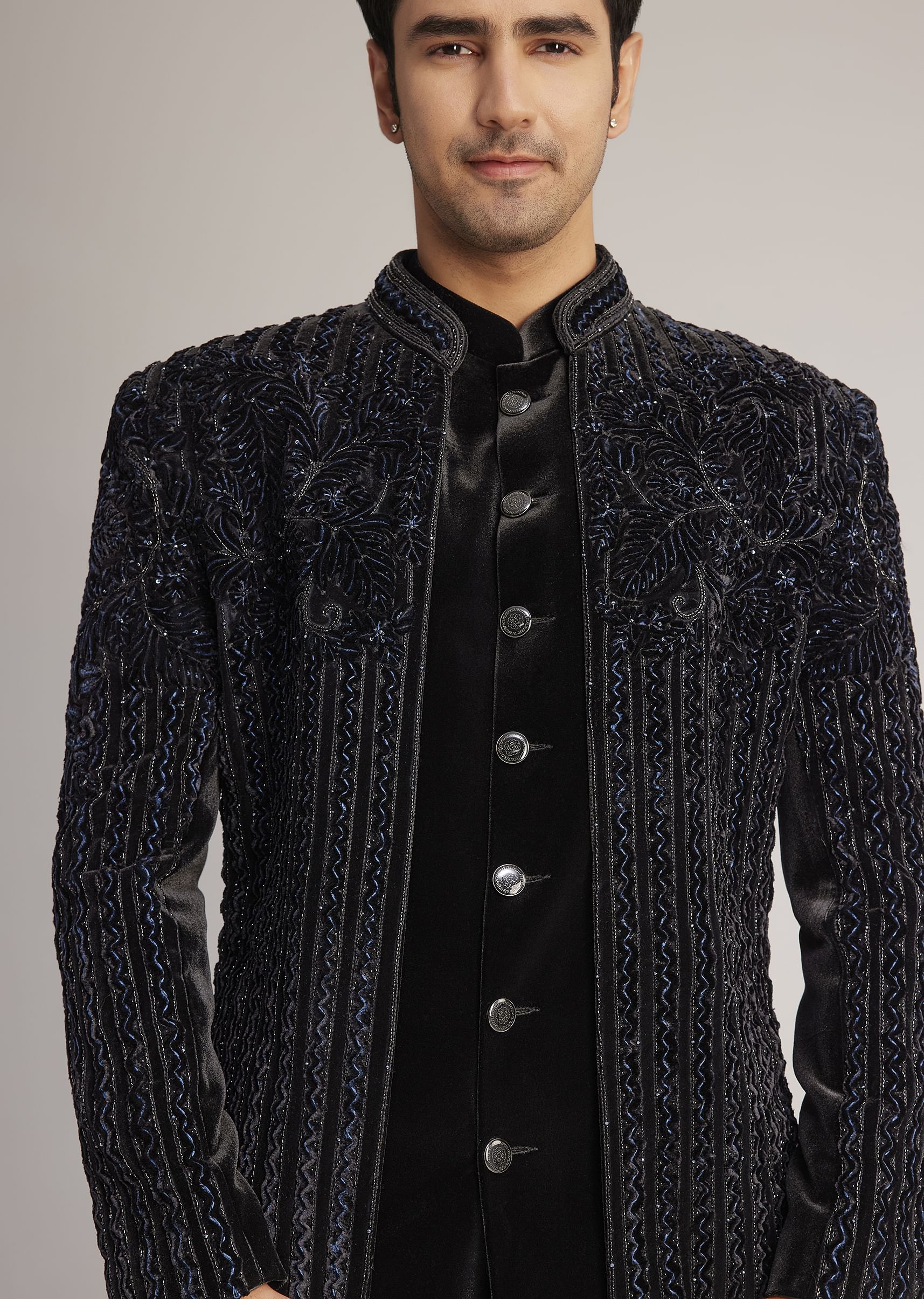 black_velvet_indowestern_set_with_cut_dana_embellishment-sg258842_5_0e86de4d-3904-4c49-9990-a6678ca97e9c.jpg