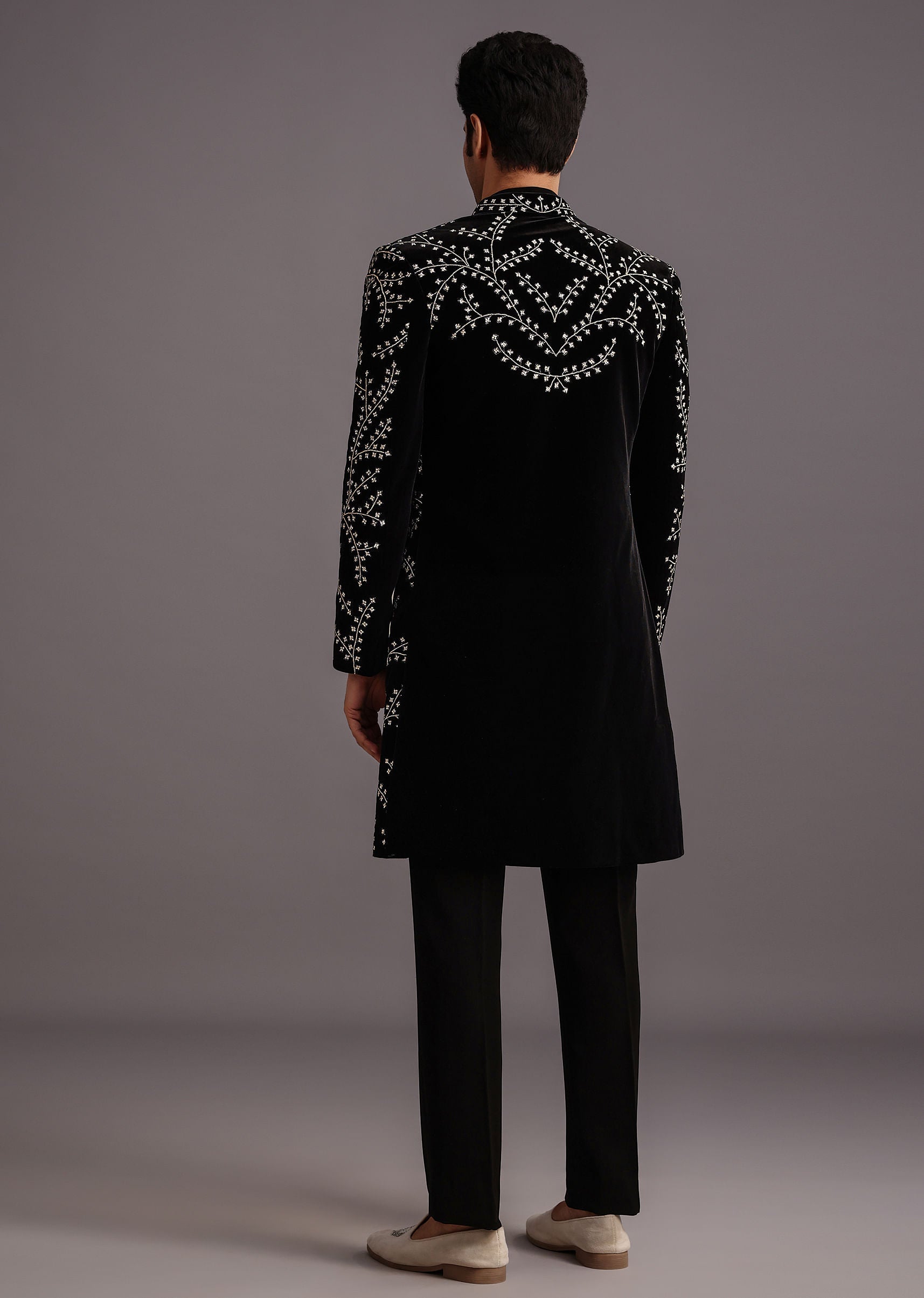 black_velvet_zari_embroidered_indowestern_trouser_suit-sg259050_4_9db2cf83-46de-4b65-8aa0-1fb6ea4dcac1.jpg