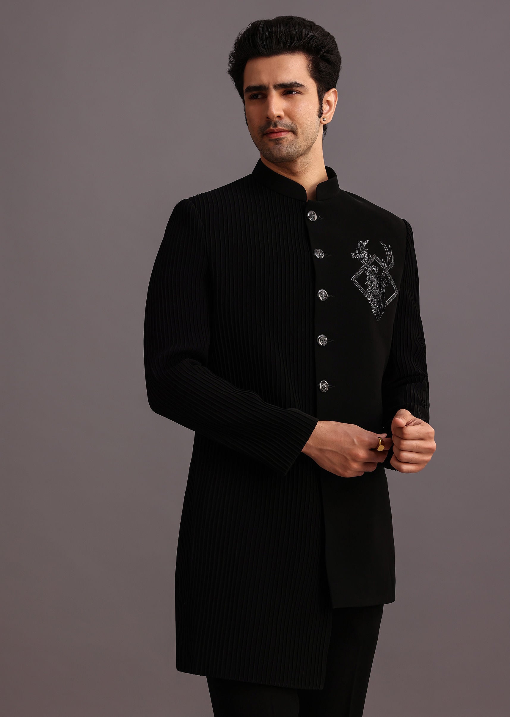 black_zardosi_embroidered_indowestern_trouser_suit-sg250780_6_542ba34f-56b3-46ac-bb06-6fadd20ae66e.jpg