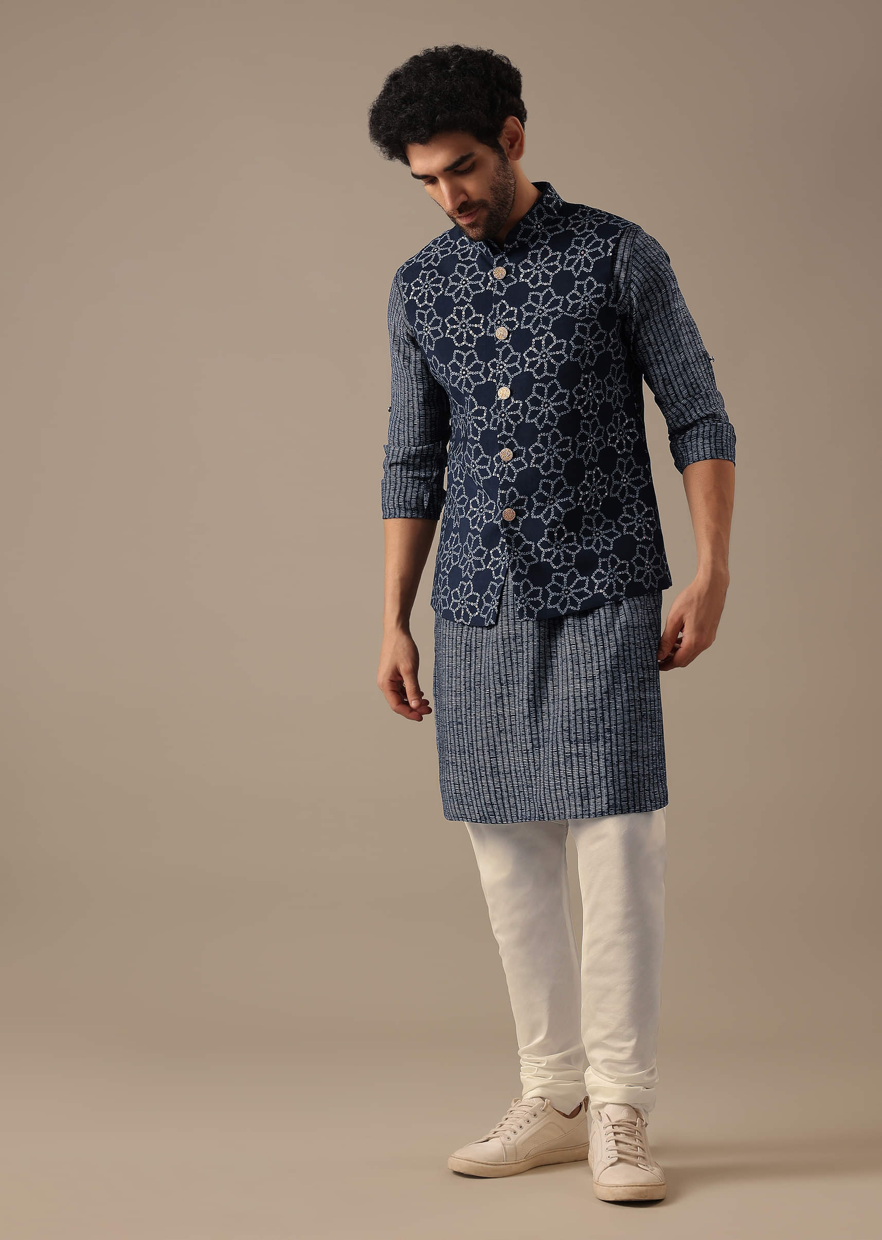 blue-bandhani-print-bundi-_-kurta-set-in-silk-sg176220_6_4f47967e-7c5d-4f9b-b6c5-f11e0c846642.jpg