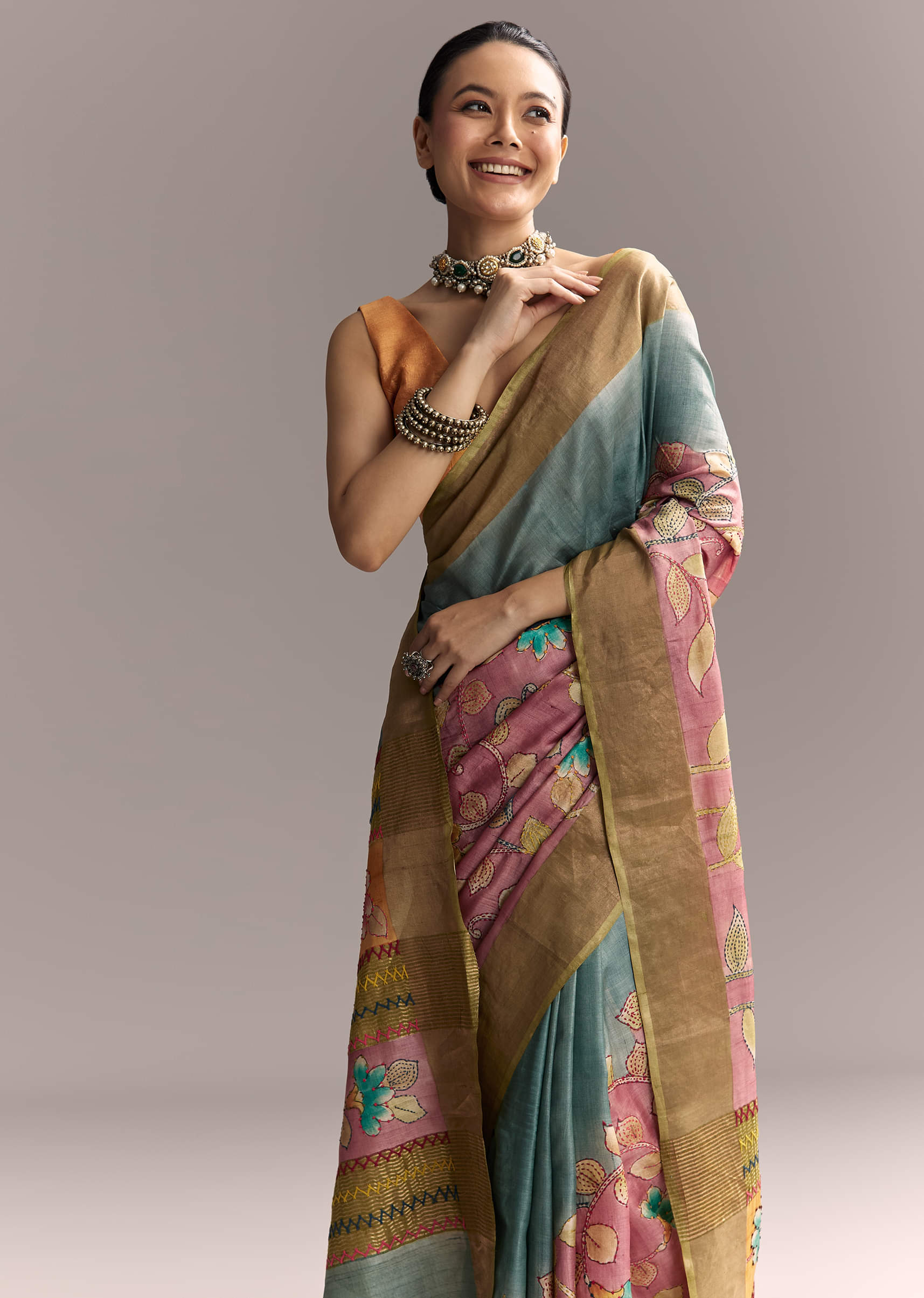 blue-cotton-saree-with-hand-painted-motifs-and-brown-border-sg317776-5.jpg