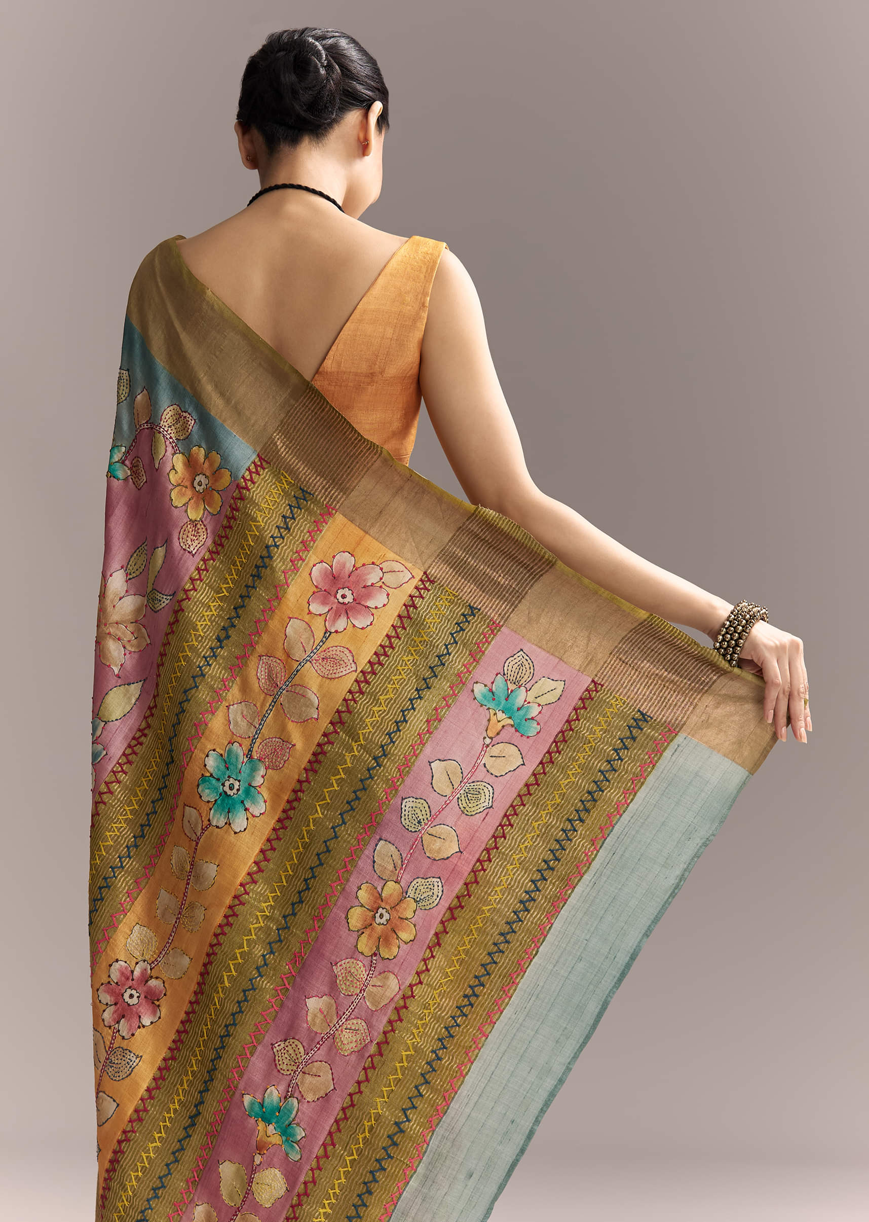 blue-cotton-saree-with-hand-painted-motifs-and-brown-border-sg317776-6.jpg