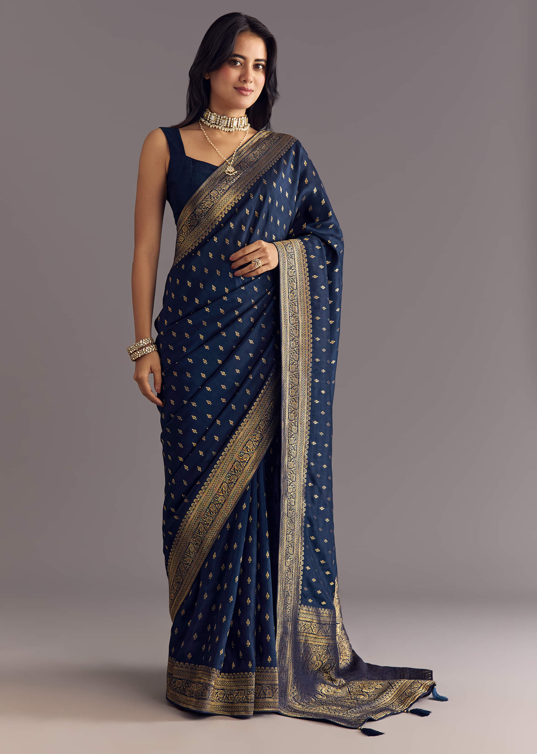 blue-dola-silk-saree-with-zari-border-and-butti-work-sg284634-1_d87e7077-d485-45ef-a24e-28fedb3f9f7b.jpg