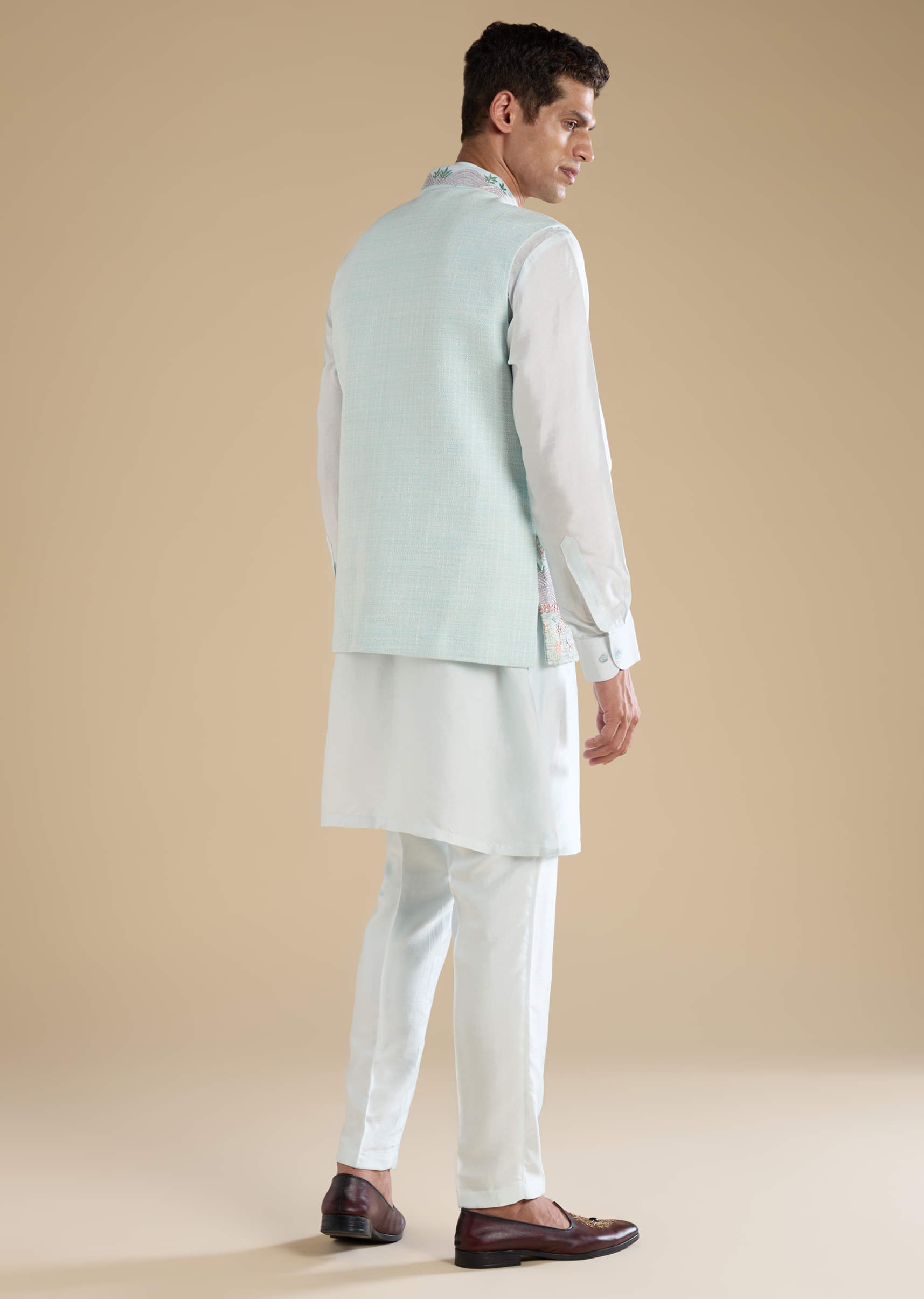 blue-jacket-kurta-set-with-resham-work-sg335276-5.jpg
