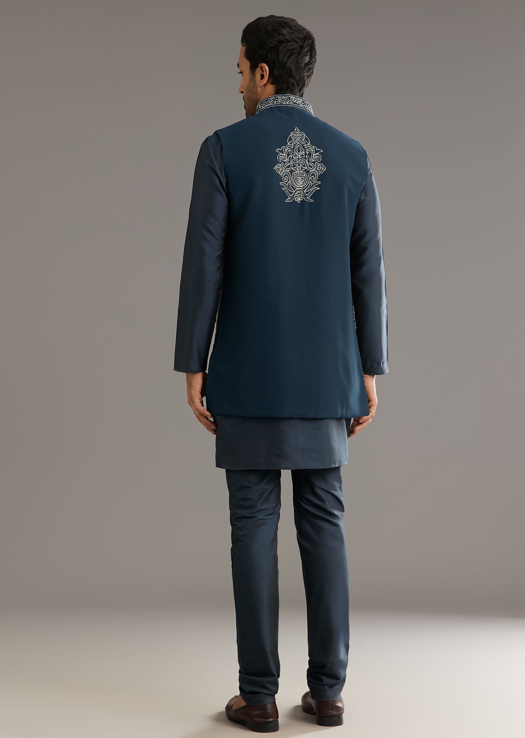 blue-kurta-set-with-thread-embroidered-jacket-sg259295-6_ccd315f9-7c7a-47f3-87e9-7e4ed87a7ee7.jpg