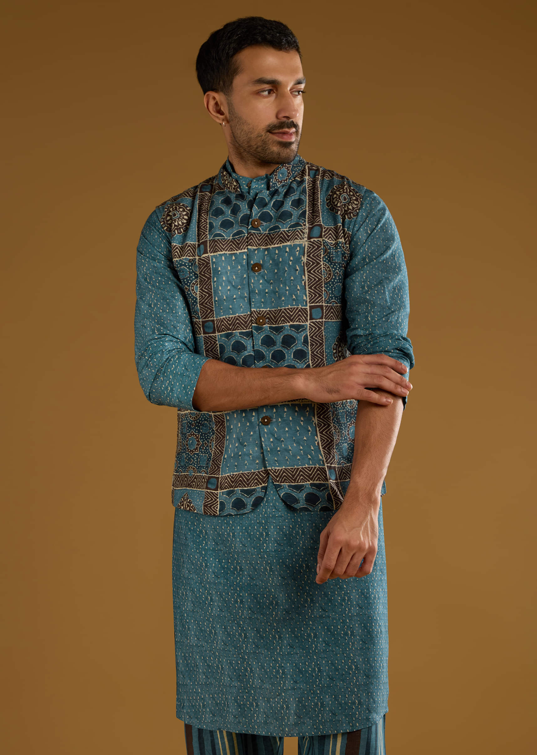 blue-linen-kurta-jacket-set-for-men-with-hand-block-ajrakh-print-sg359220-4.jpg