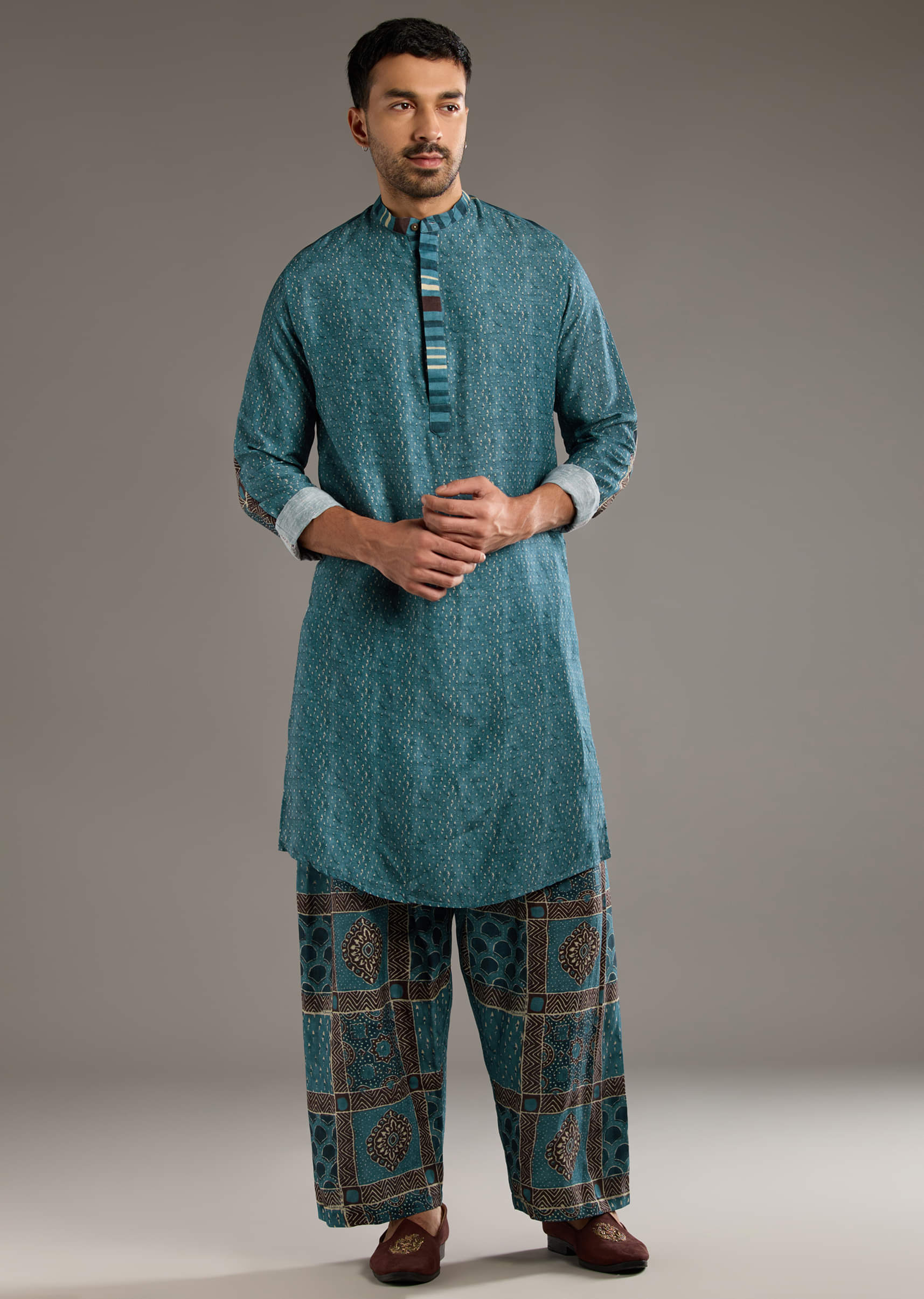blue-linen-kurta-set-for-men-with-hand-block-ajrakh-print-sg359244-1.jpg