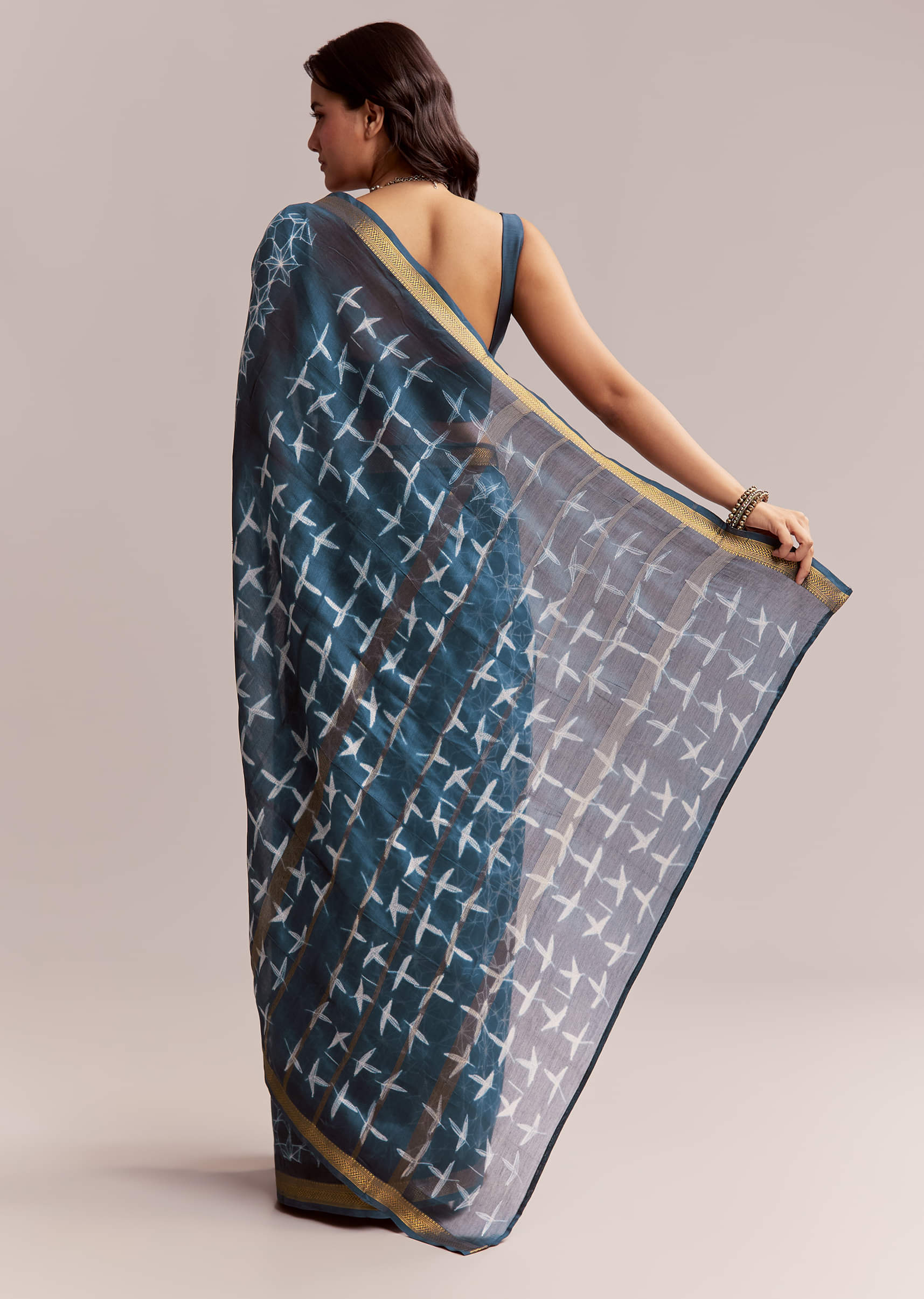 blue-linen-printed-saree-with-hand-dyed-shibori-print-sg311971-6.jpg