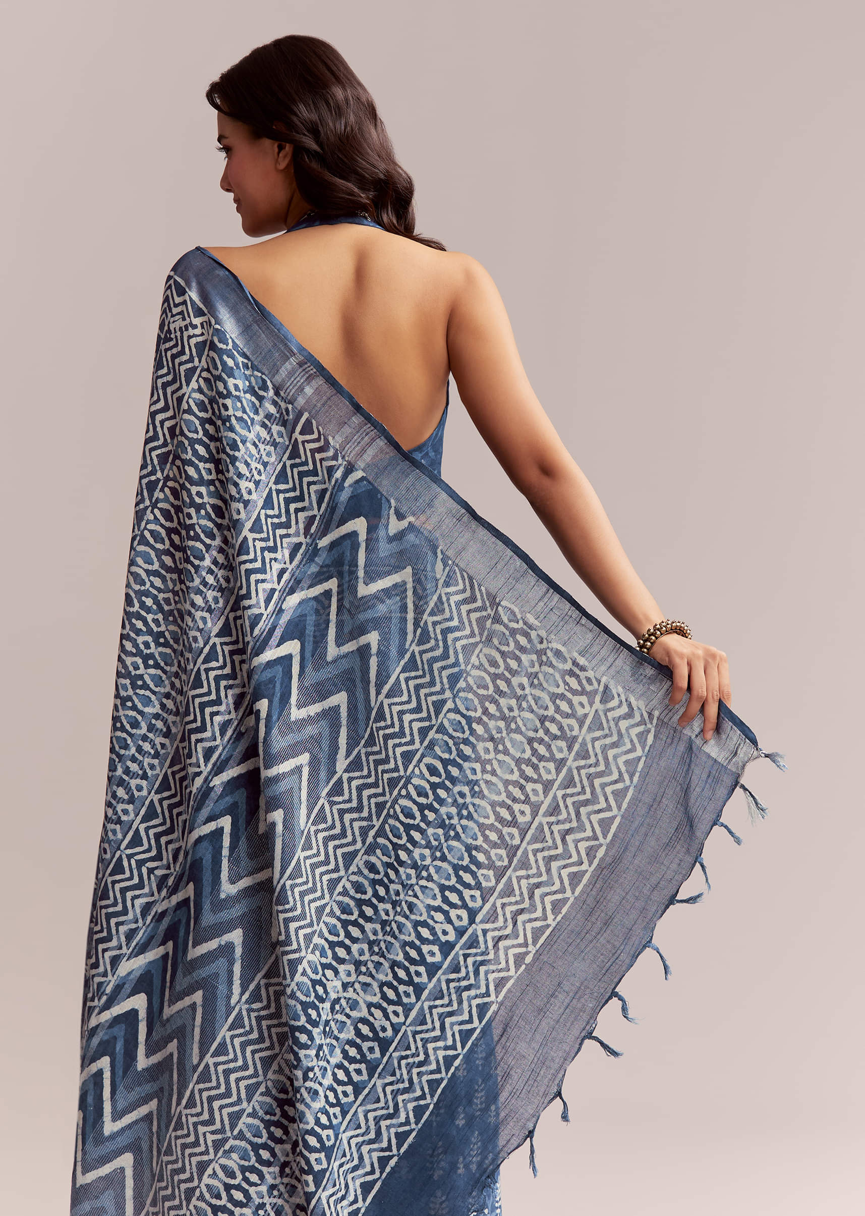 blue-linen-printed-saree-with-heritage-ajrakh-leaf-print-sg311986-4.jpg