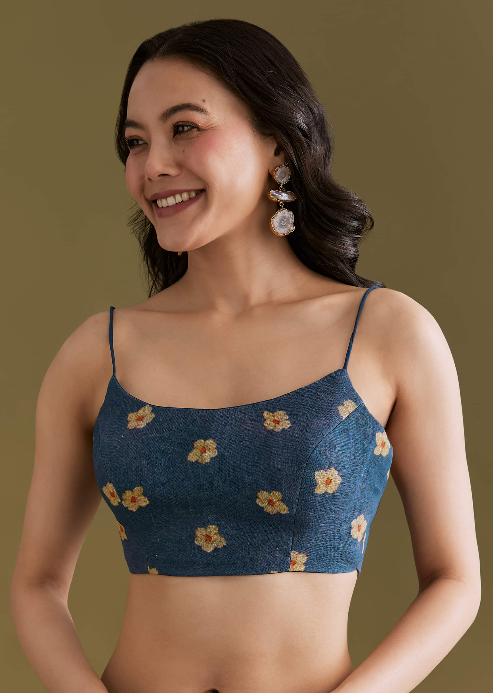 blue-linen-saree-with-botanical-floral-prints-sg291729-7_33e52fc7-60e0-4540-88a9-379f4129b242.jpg