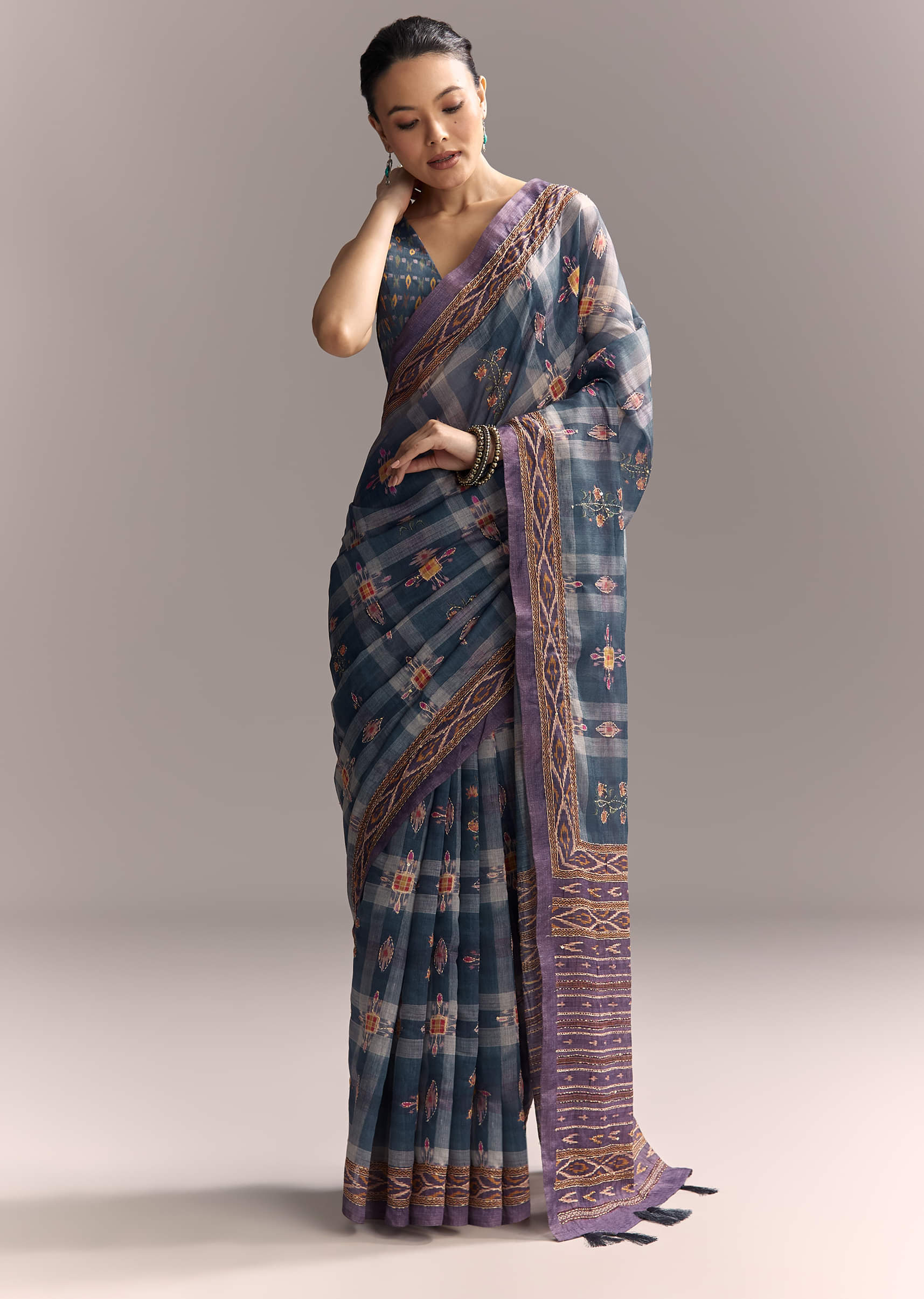 blue-linen-saree-with-hand-block-ajrakh-print-and-lavender-border-sg312211-3.jpg
