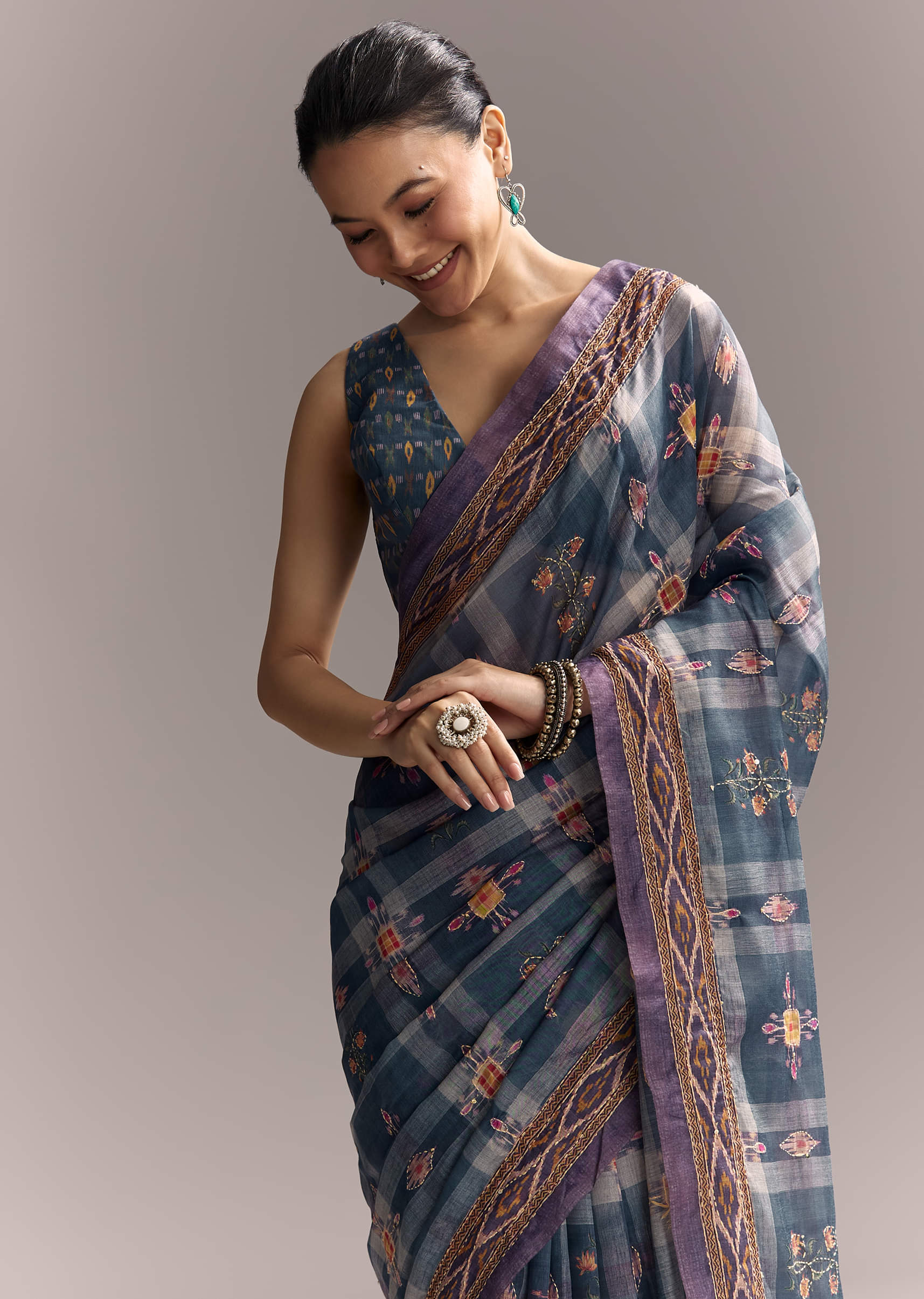 blue-linen-saree-with-hand-block-ajrakh-print-and-lavender-border-sg312211-5.jpg