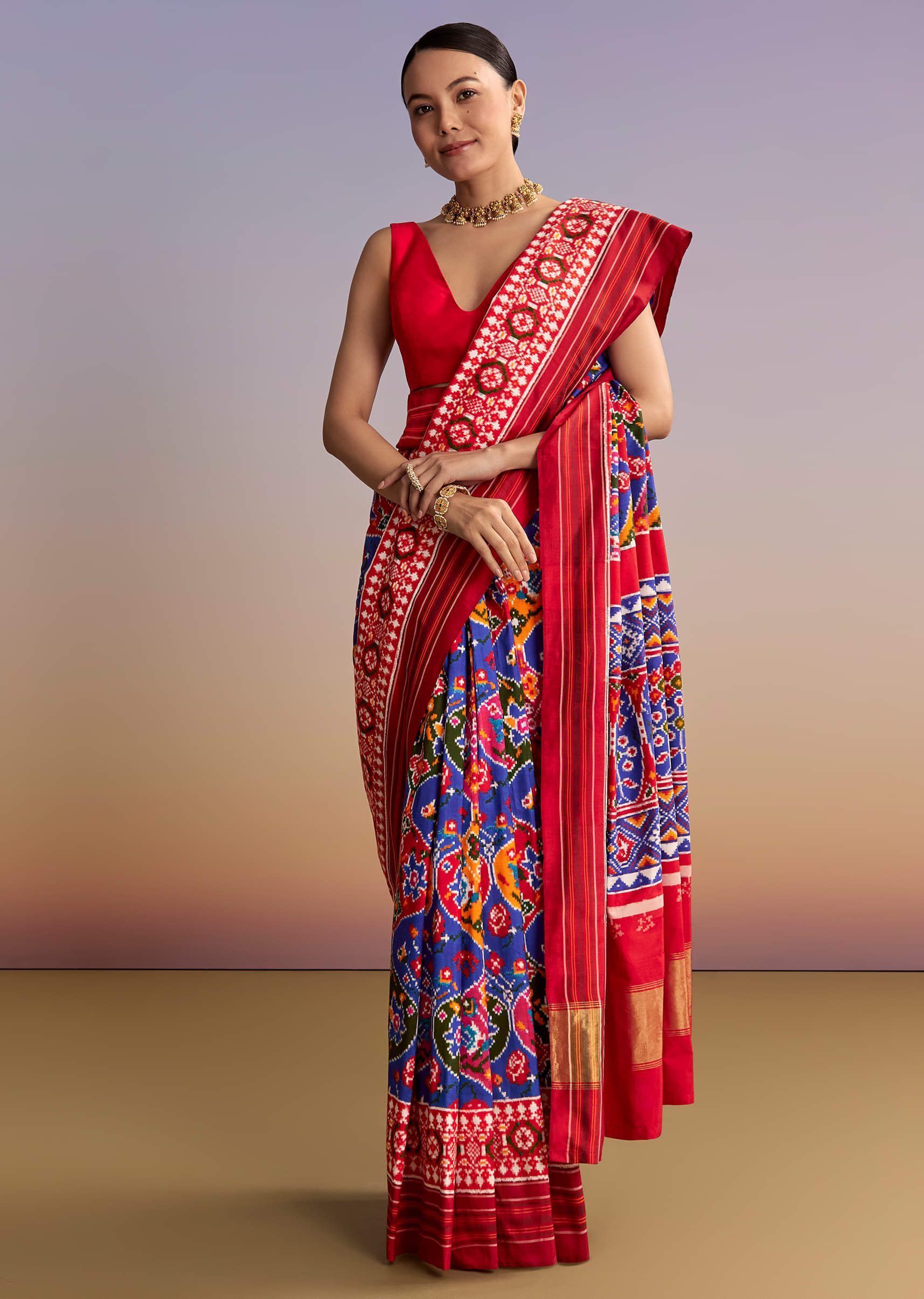 blue-silk-double-ikkat-handwoven-patola-saree-with-floral-motifs-sg332439-3.jpg