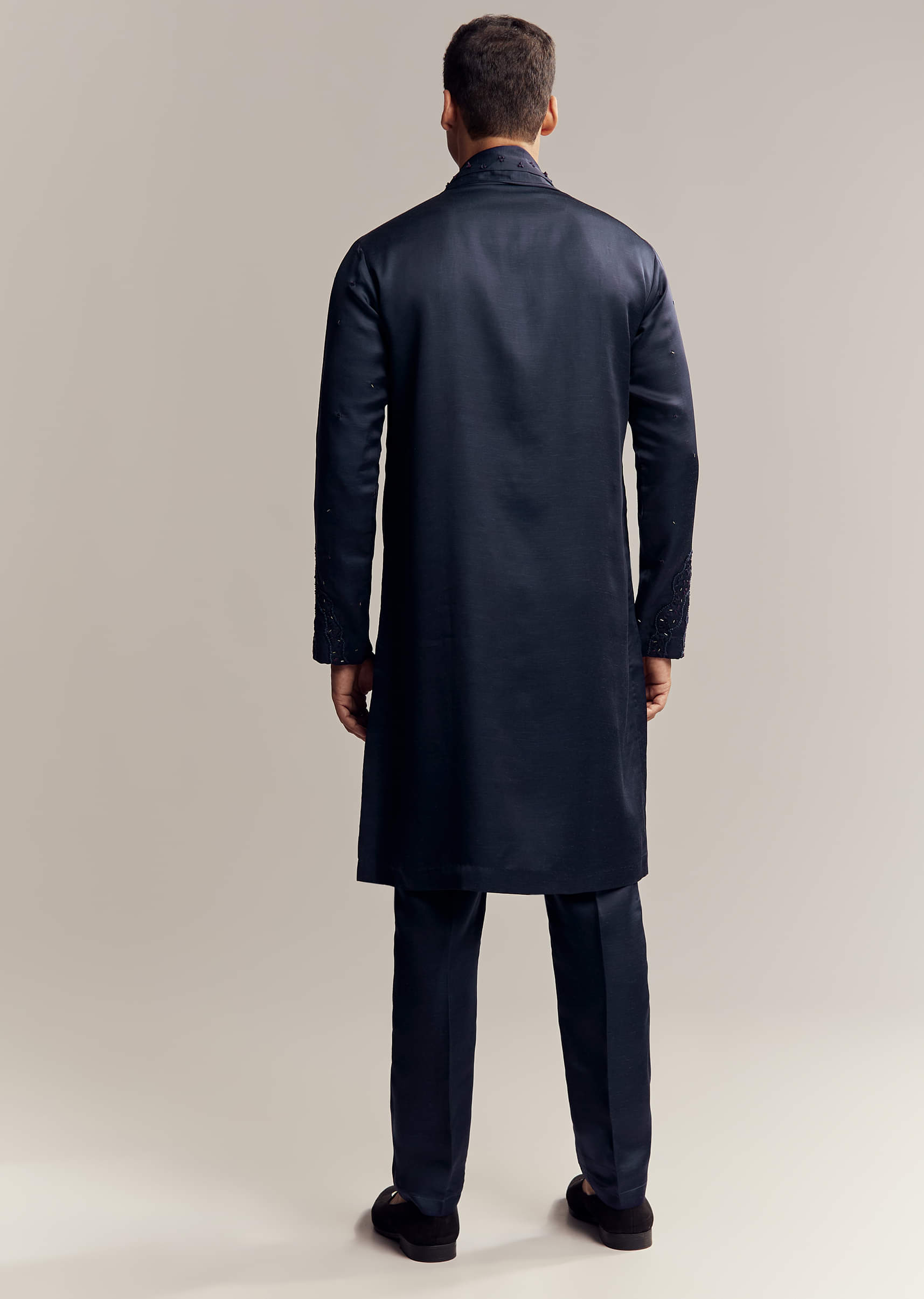 blue-silk-hand-embroidered-kurta-set-for-men-sg321860-5_8.jpg