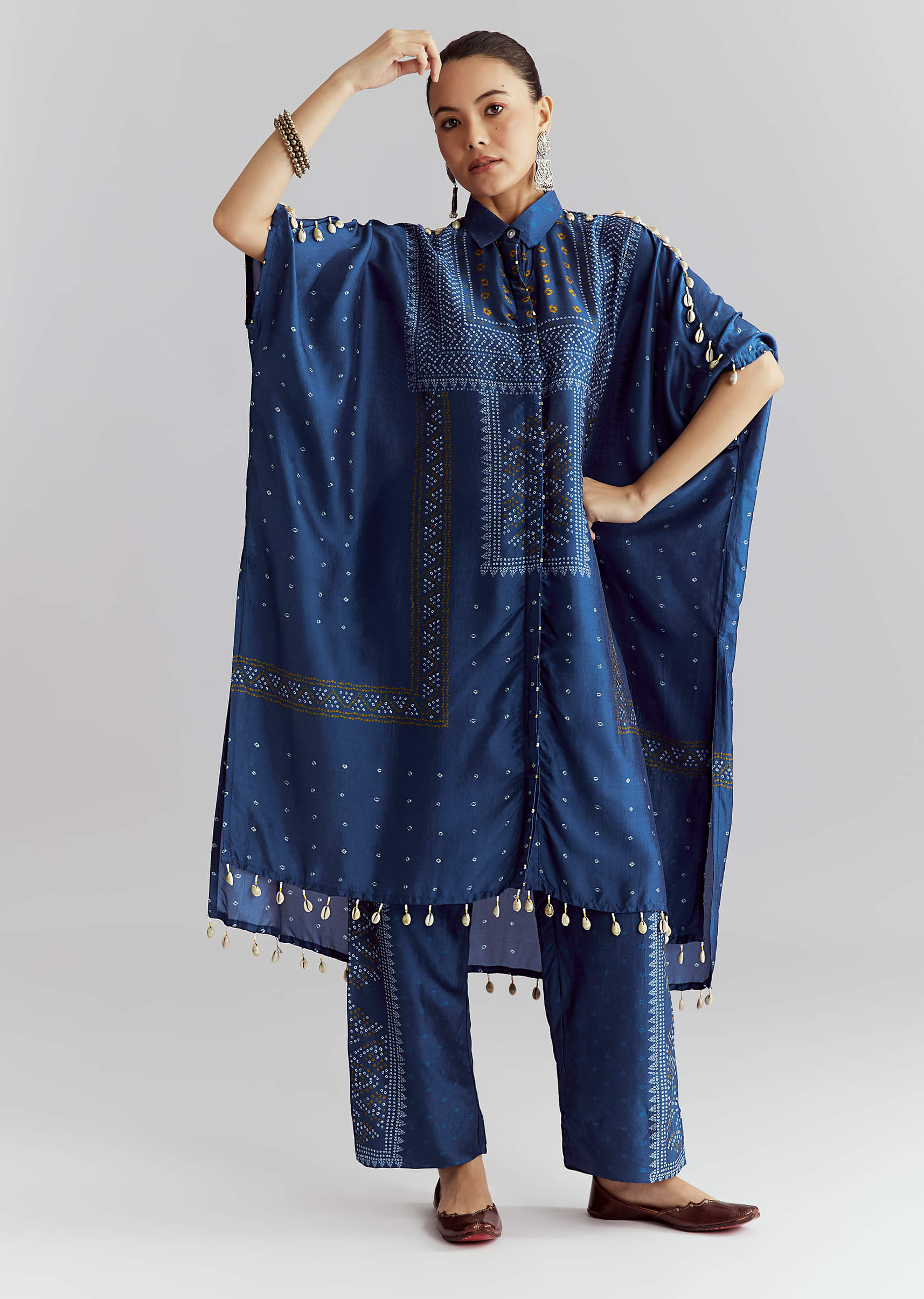 blue-silk-kaftaan-kurta-set-with-bandhani-print-sg358000-1.jpg
