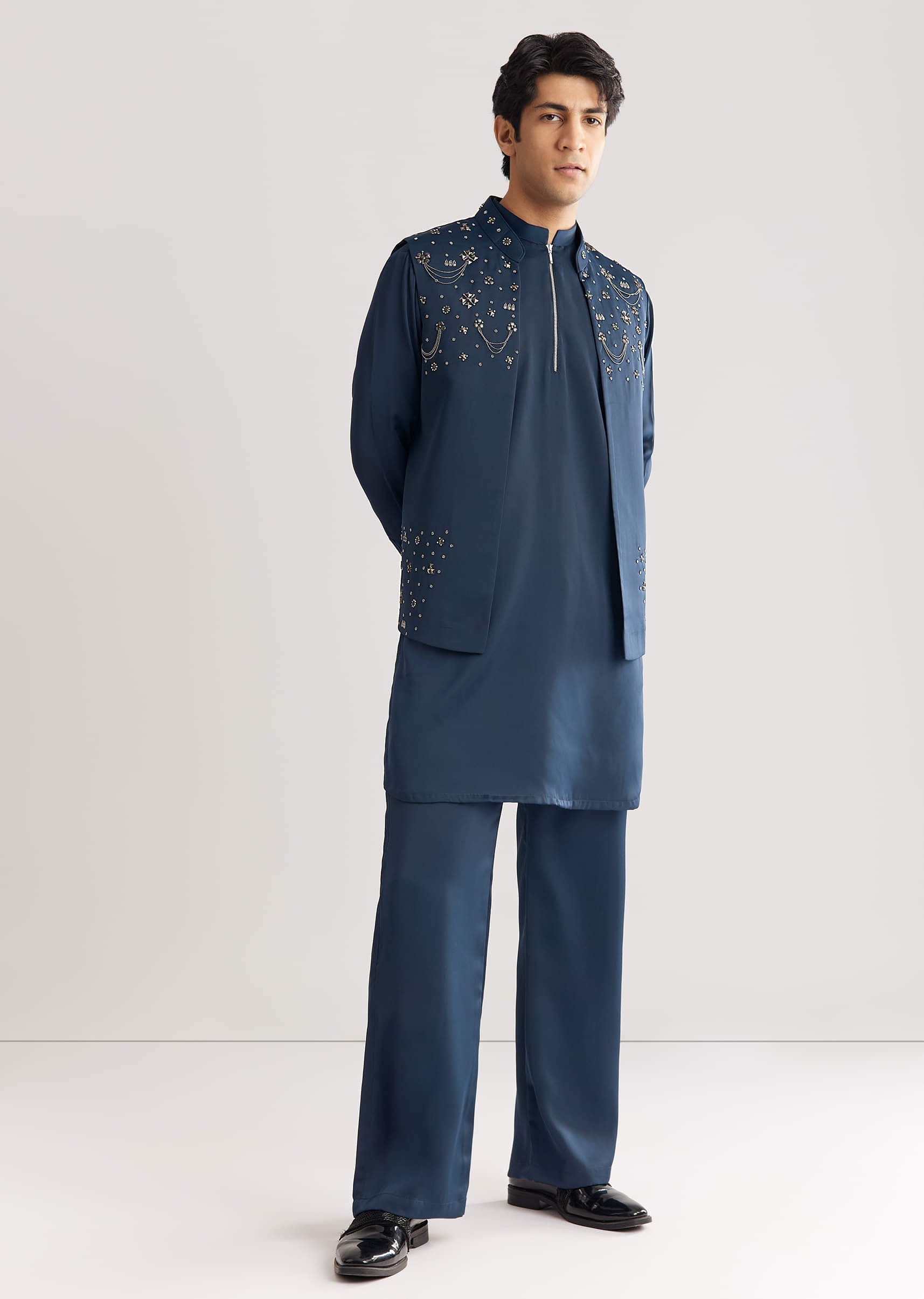 blue-suiting-jacket-kurta-set-with-metal-work-sg323752-5_8a1e5950-aa5a-4a39-99ca-099efcd7c71b.jpg