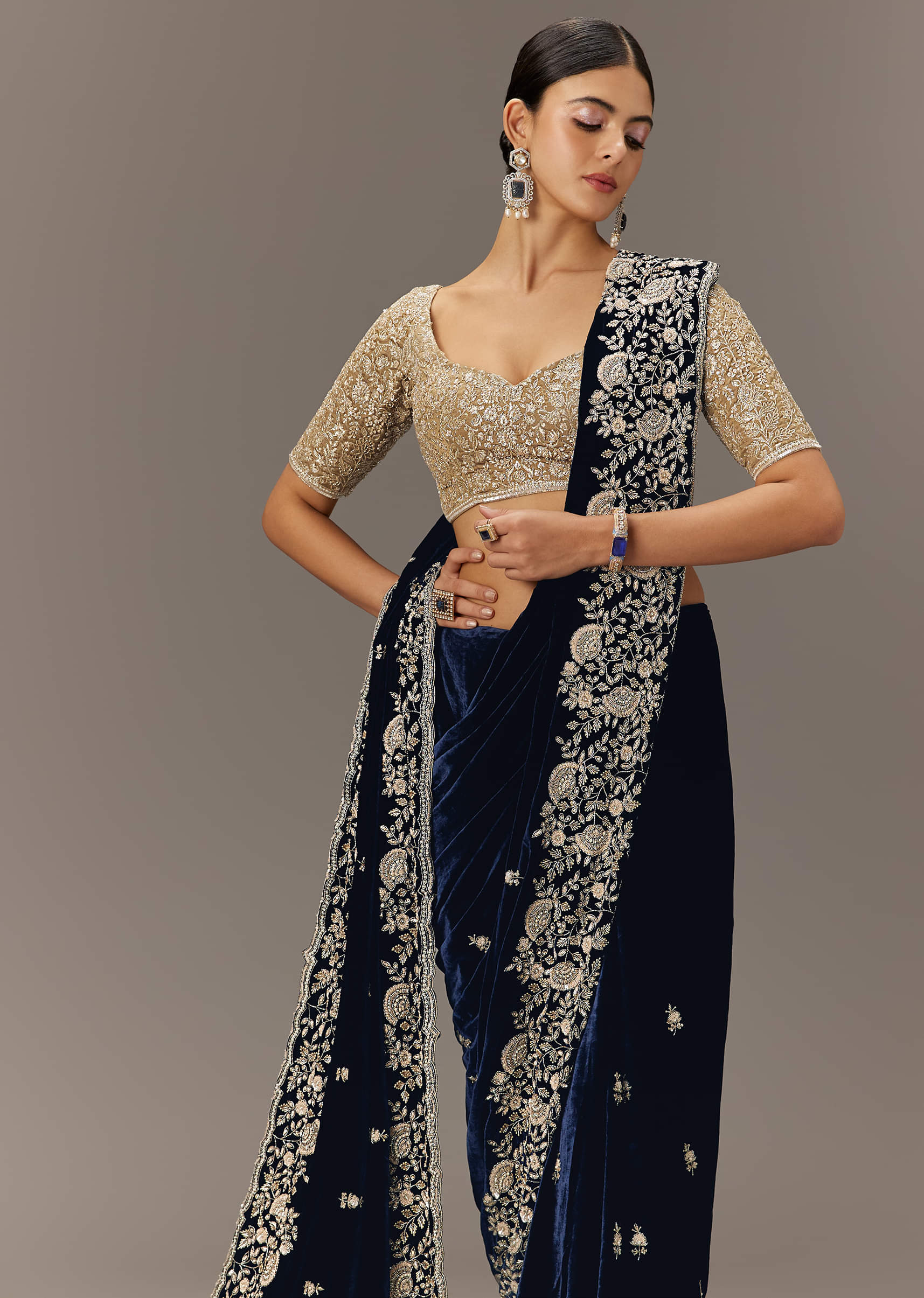 blue-velvet-saree-with-brocade-embroidered-blouse-sg300073-4_44af3324-908b-43e2-bb5d-92fca11f7f42.jpg
