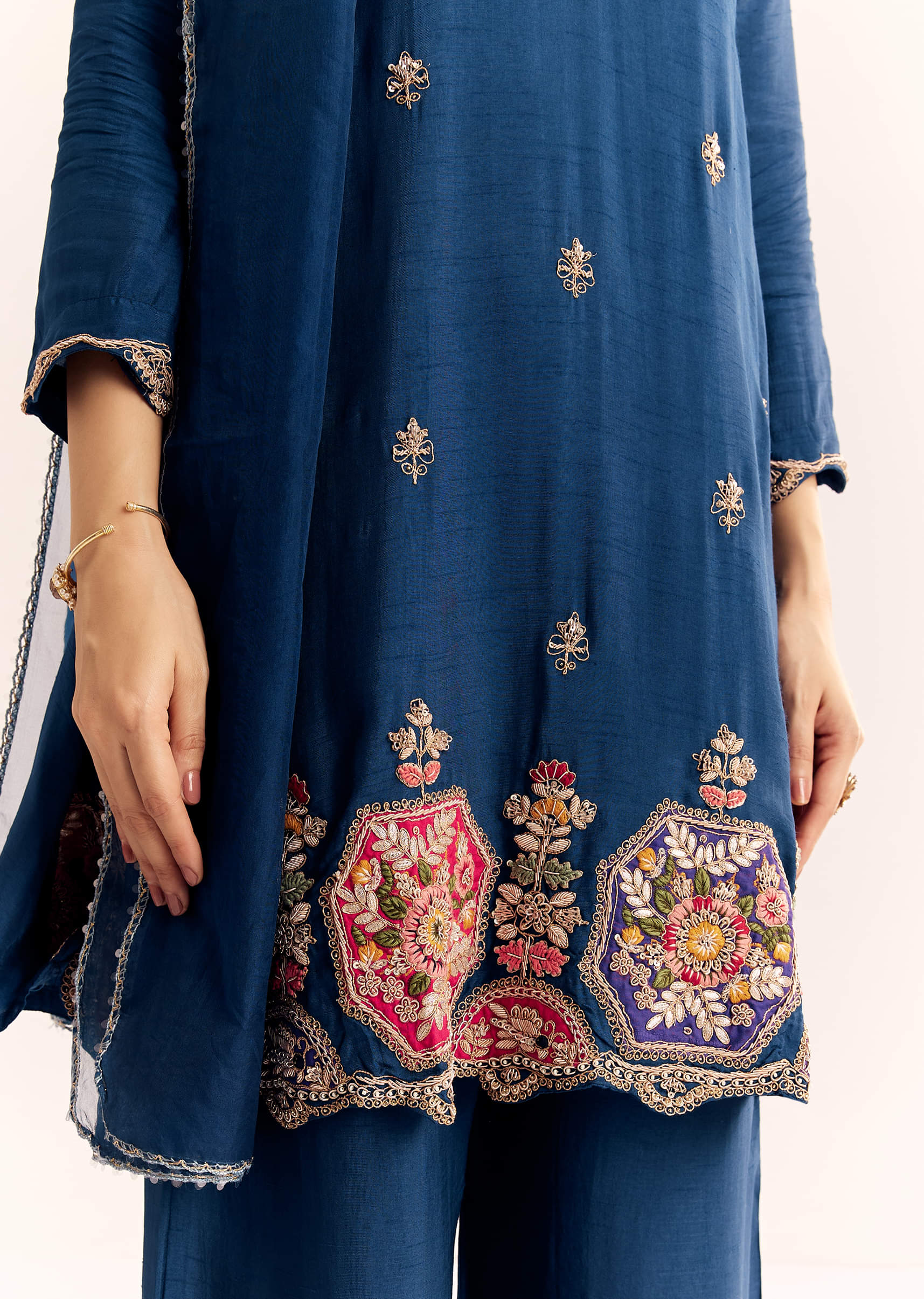 blue-zardosi-work-dola-silk-kurta-set-with-dupatta-in-organza-sg324475-3.jpg