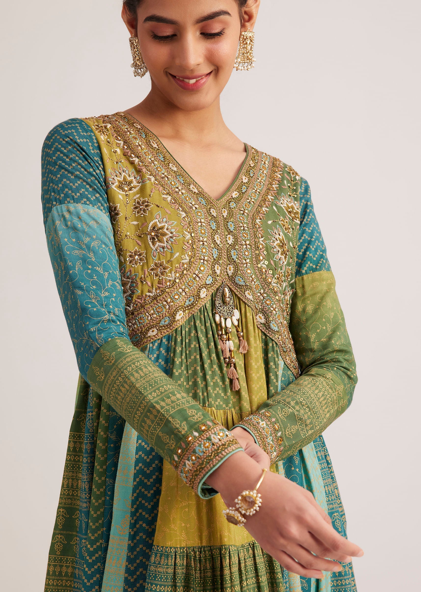 blue_and_green_silk_kurta_with_indie_print-sg297248_7.jpg