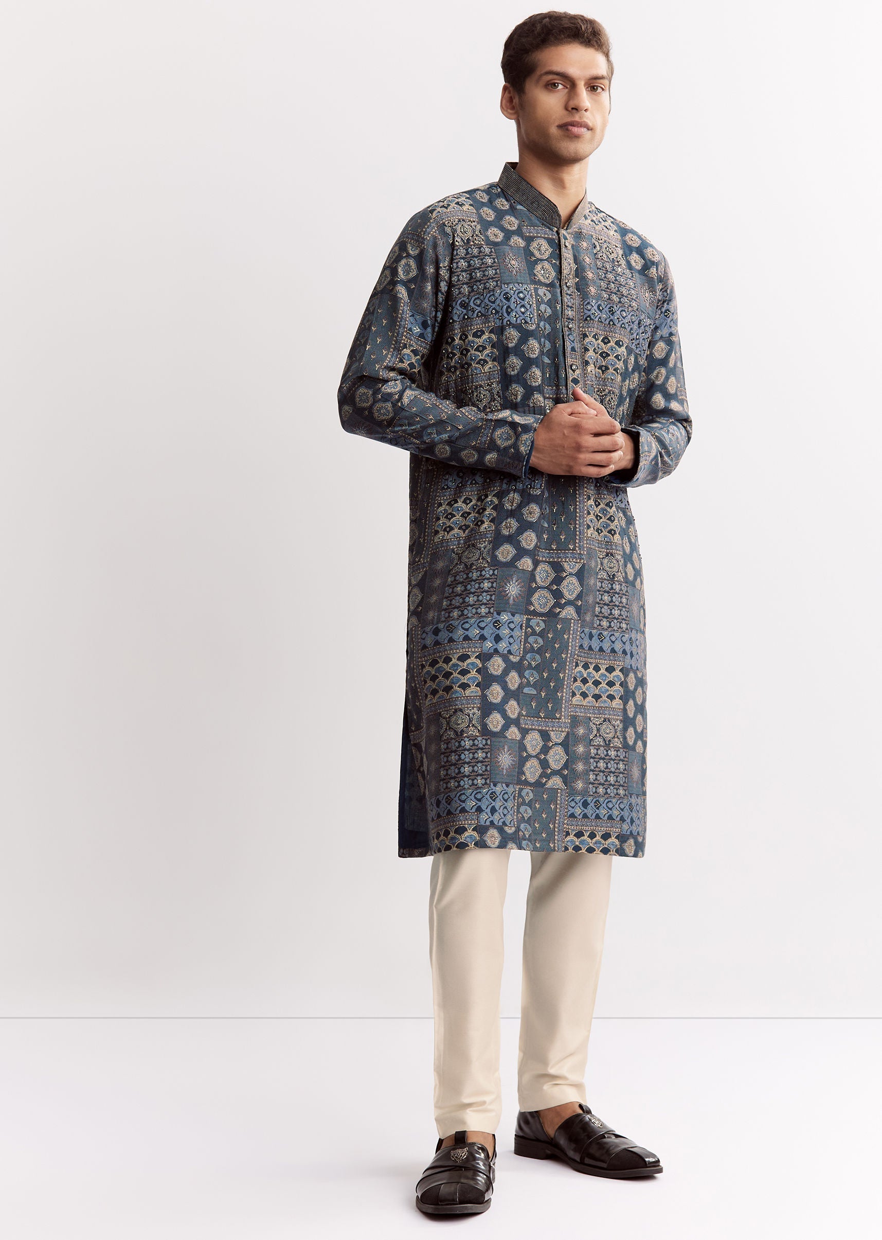 blue_chanderi_printed_kurta_set_with_stone_sequins-sg323992-1_4.jpg