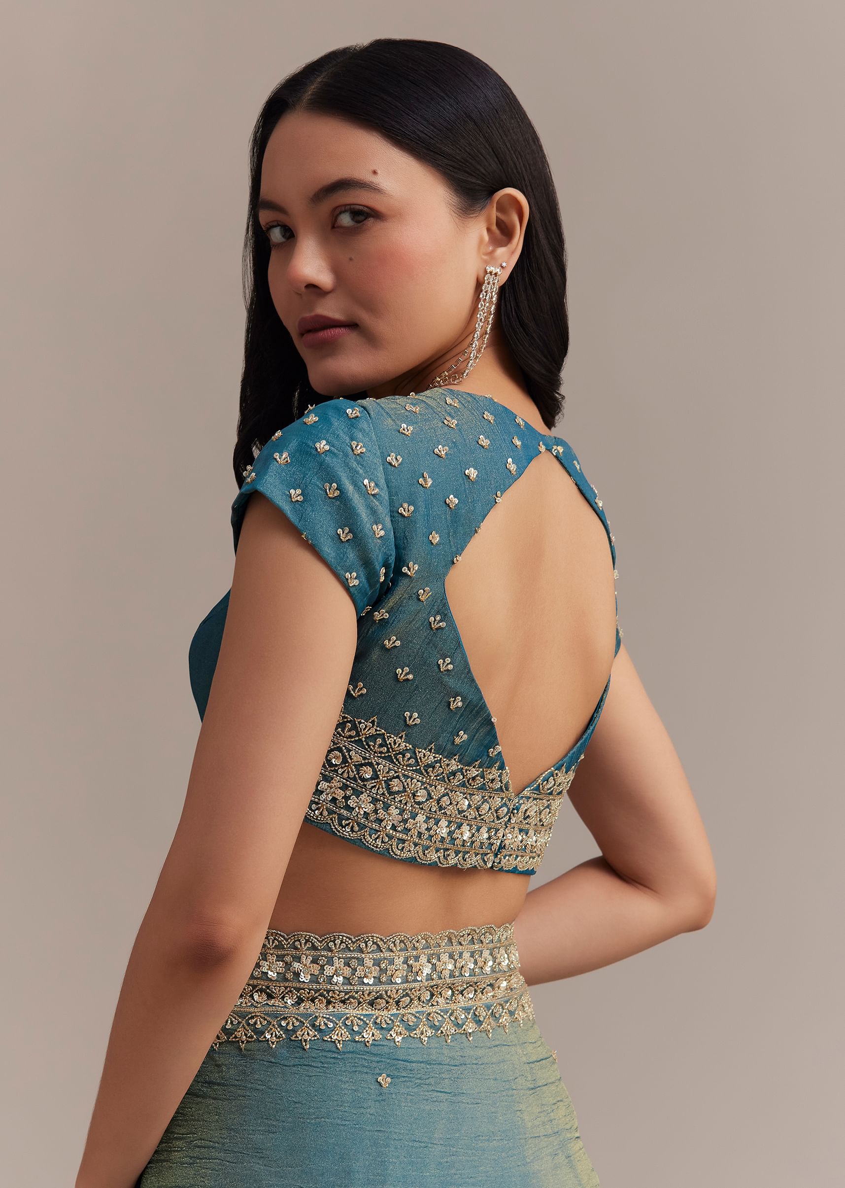 blue_crushed_tissue_saree_with_scallop_embellished_border-sg284503_10_dae1601b-20e8-4e53-a945-34facbfe9f45.jpg