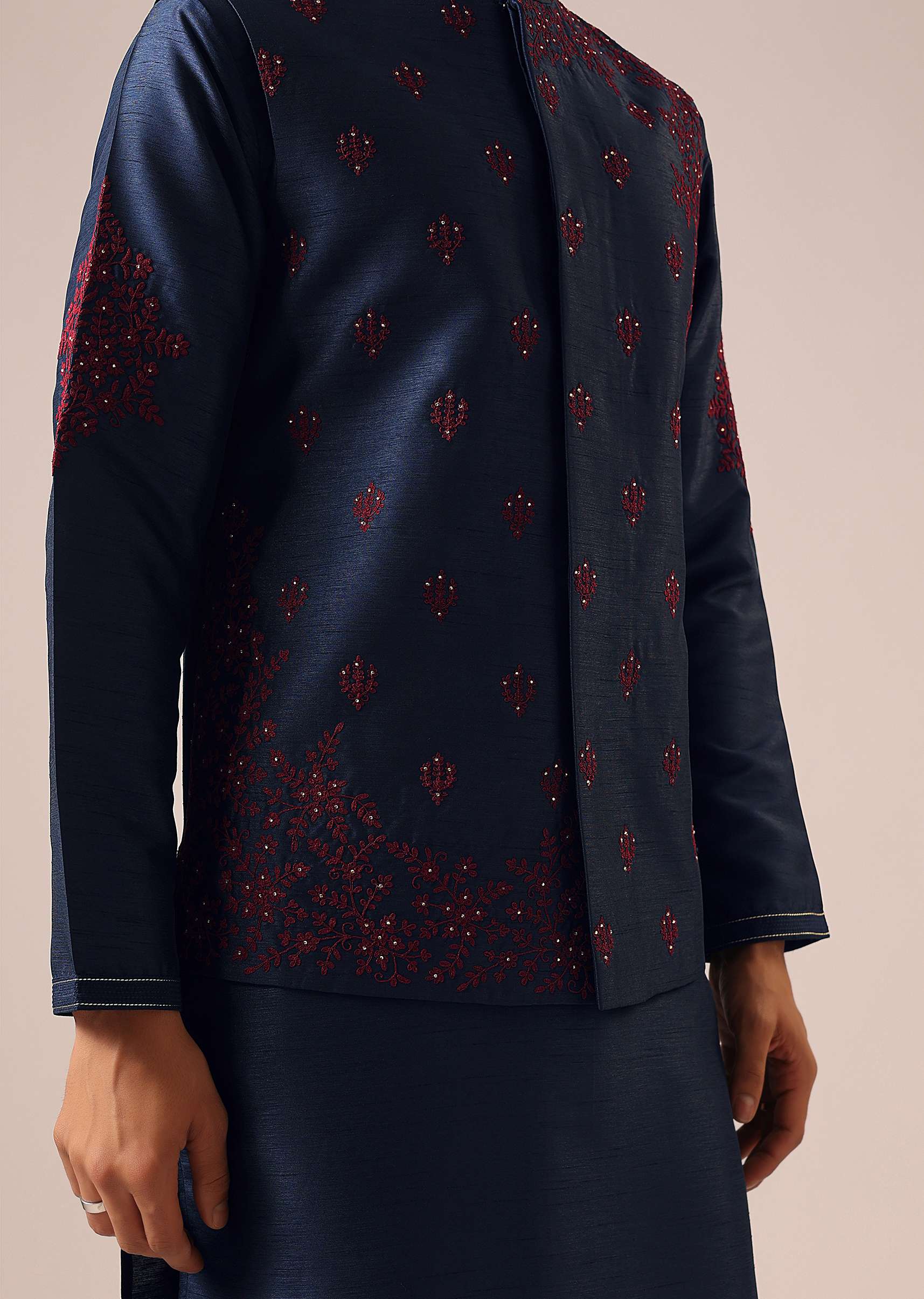 blue_embroidered_jacket_kurta-sg178606_5_6a115d76-100a-4bf7-99f6-4e99a353e8c1.jpg