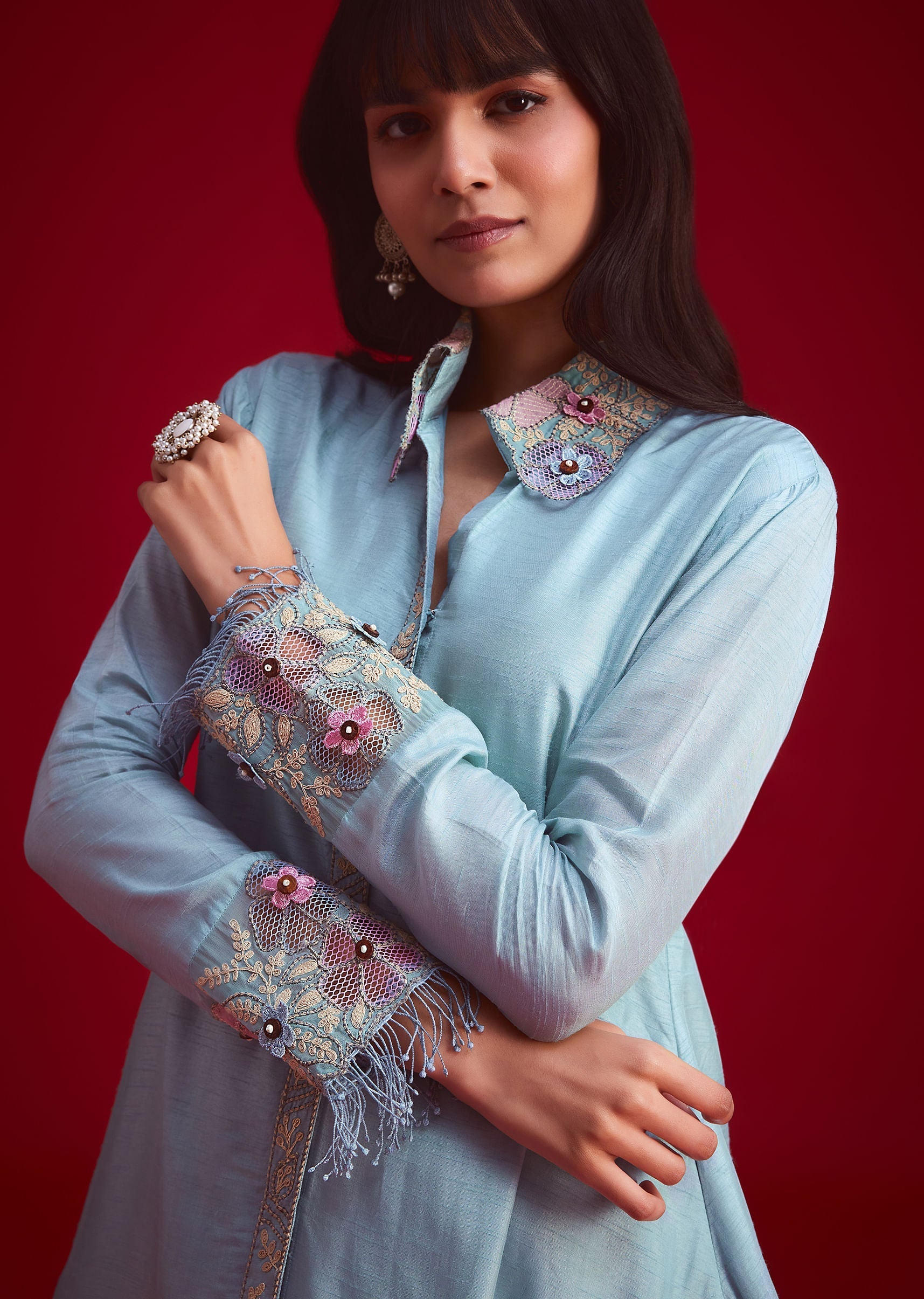 blue_silk_threadwork_and_patch_work_kurta_pant_set-sg277651_4_b9c038b4-2eb7-4076-961e-4d9e6b005e64.jpg
