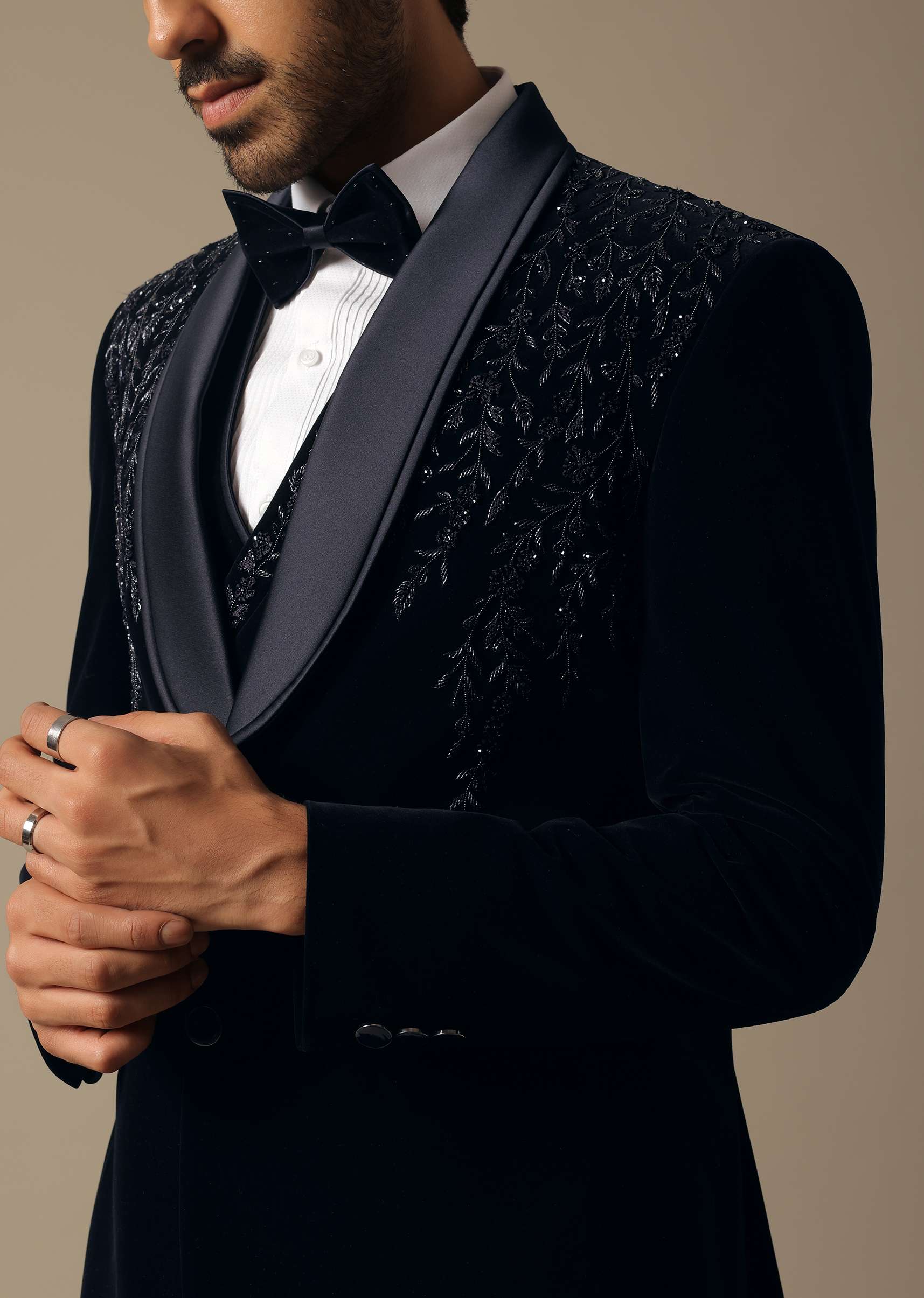 blue_velvet_tuxedo_set_for_men-sg201664_10_b4ff03a7-e81e-49db-8a92-391817e2279e.jpg