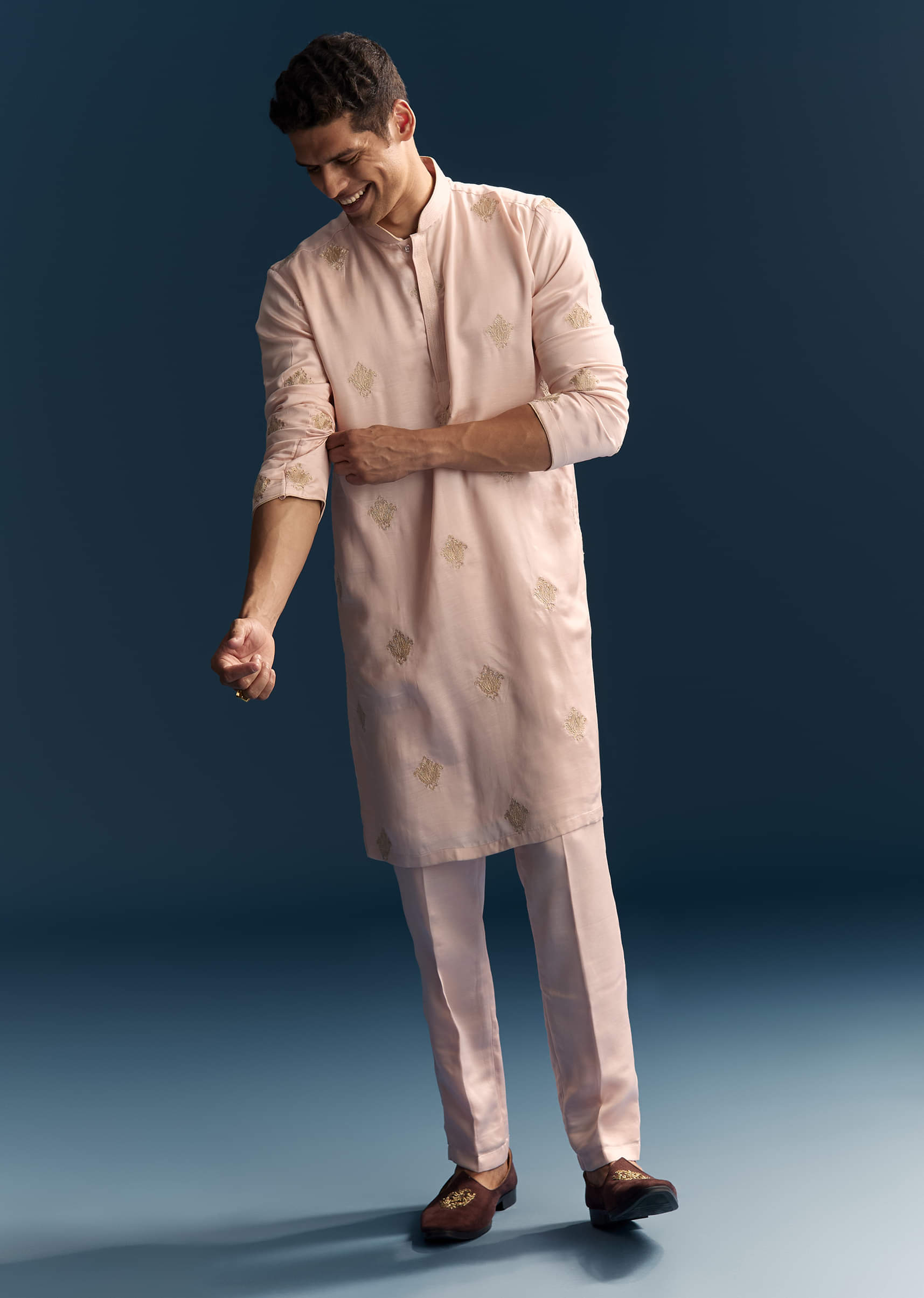 blush_pink_kurta_set_for_men_with_gold_thread-sg321564-1-nosto_6.jpg