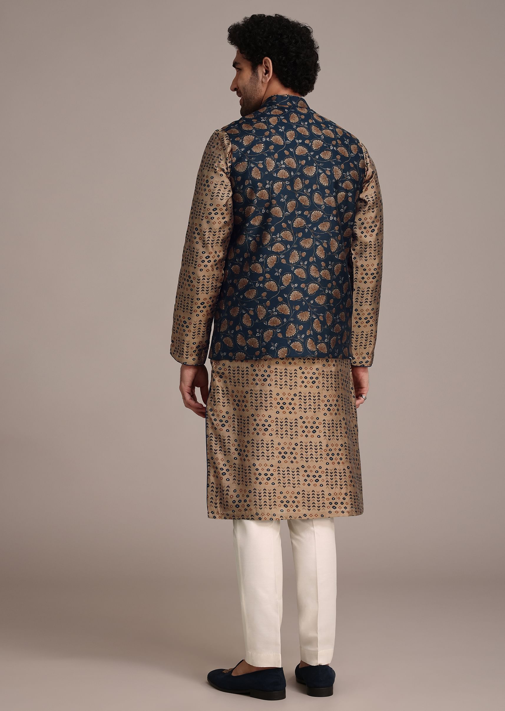 bronze-silk-printed-kurta-set-with-leaf-motifs-sg302445-5_80c8d1ce-3218-42ed-9a8f-9861ea4b49f9.jpg