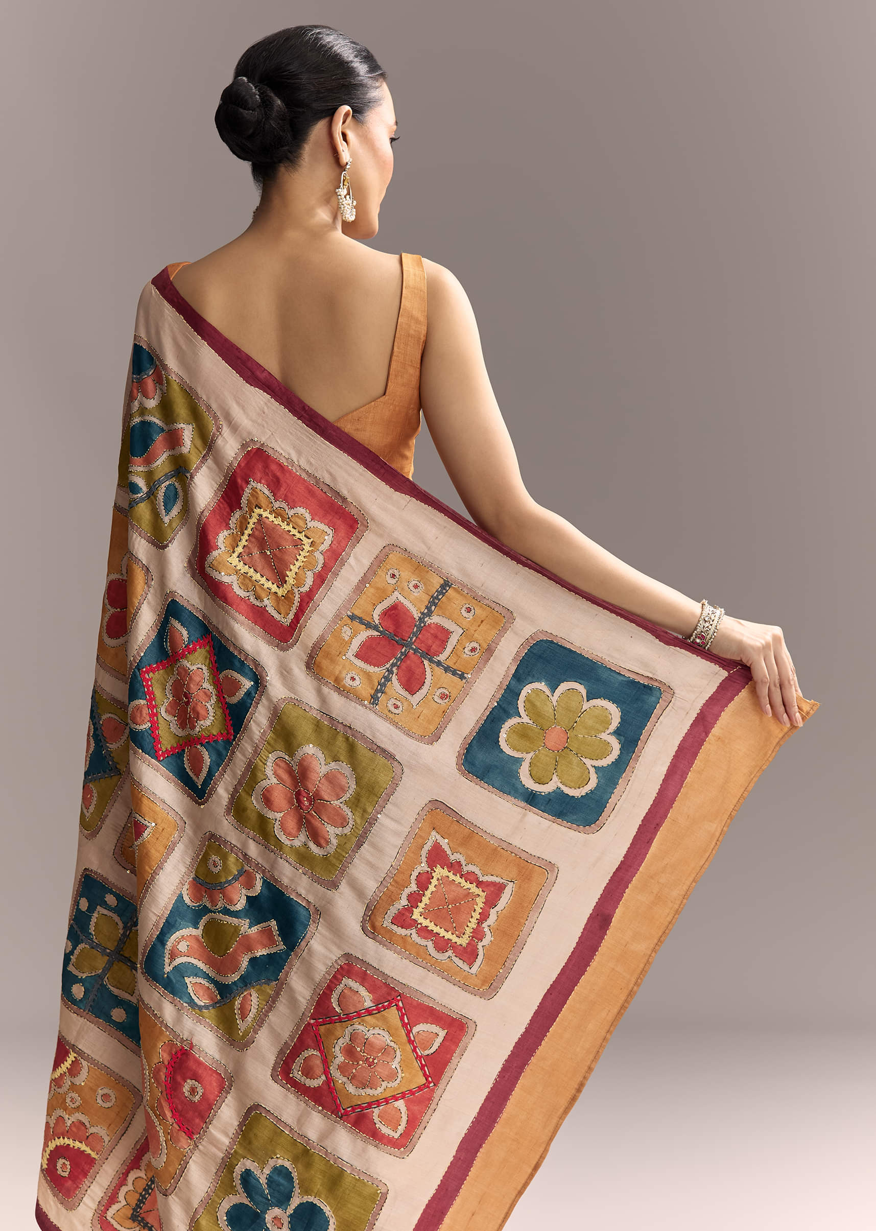 brown-cotton-hand-painted-saree-with-contrast-border-sg317792-6.jpg