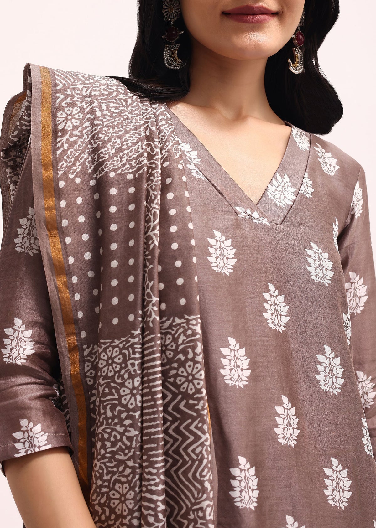 brown_block_printed_chanderi_kurta_set_with_dupatta-sg221578_5_c15ca574-a8fd-423e-812f-7579e1ec08ee.jpg