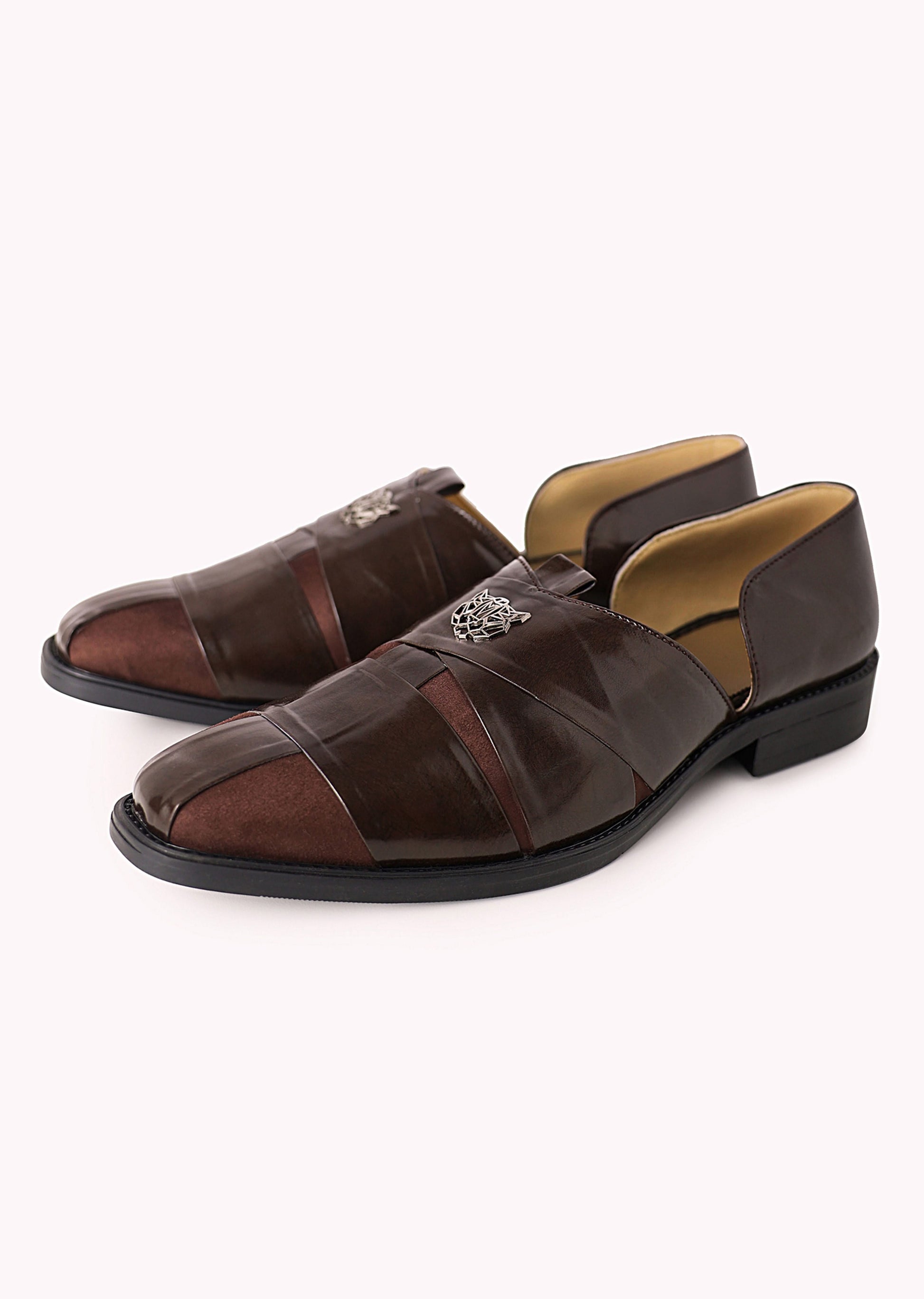 brown_juttis_with_blo-sg179174_1_7f185dd4-d61e-4a56-932d-fb893617e3b0.jpg