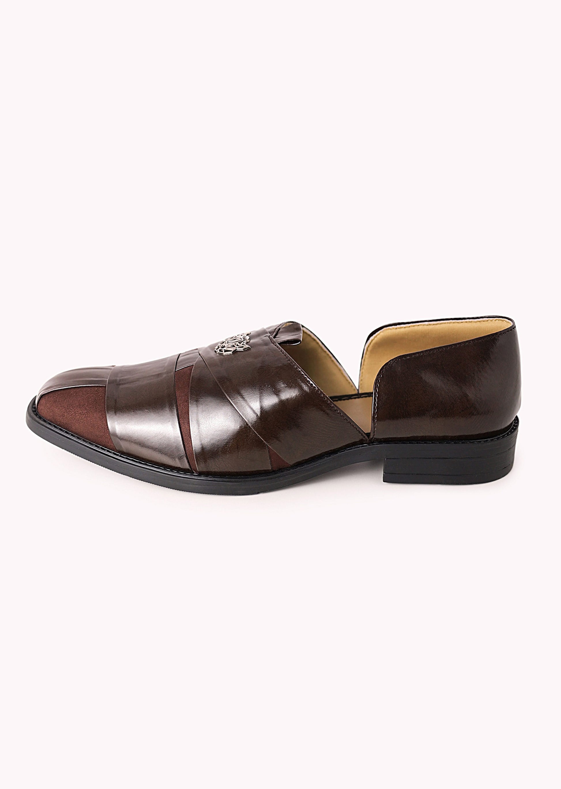 brown_juttis_with_blo-sg179174_2_6b26943f-51fb-4f6e-8bb8-e21985cbc9c5.jpg