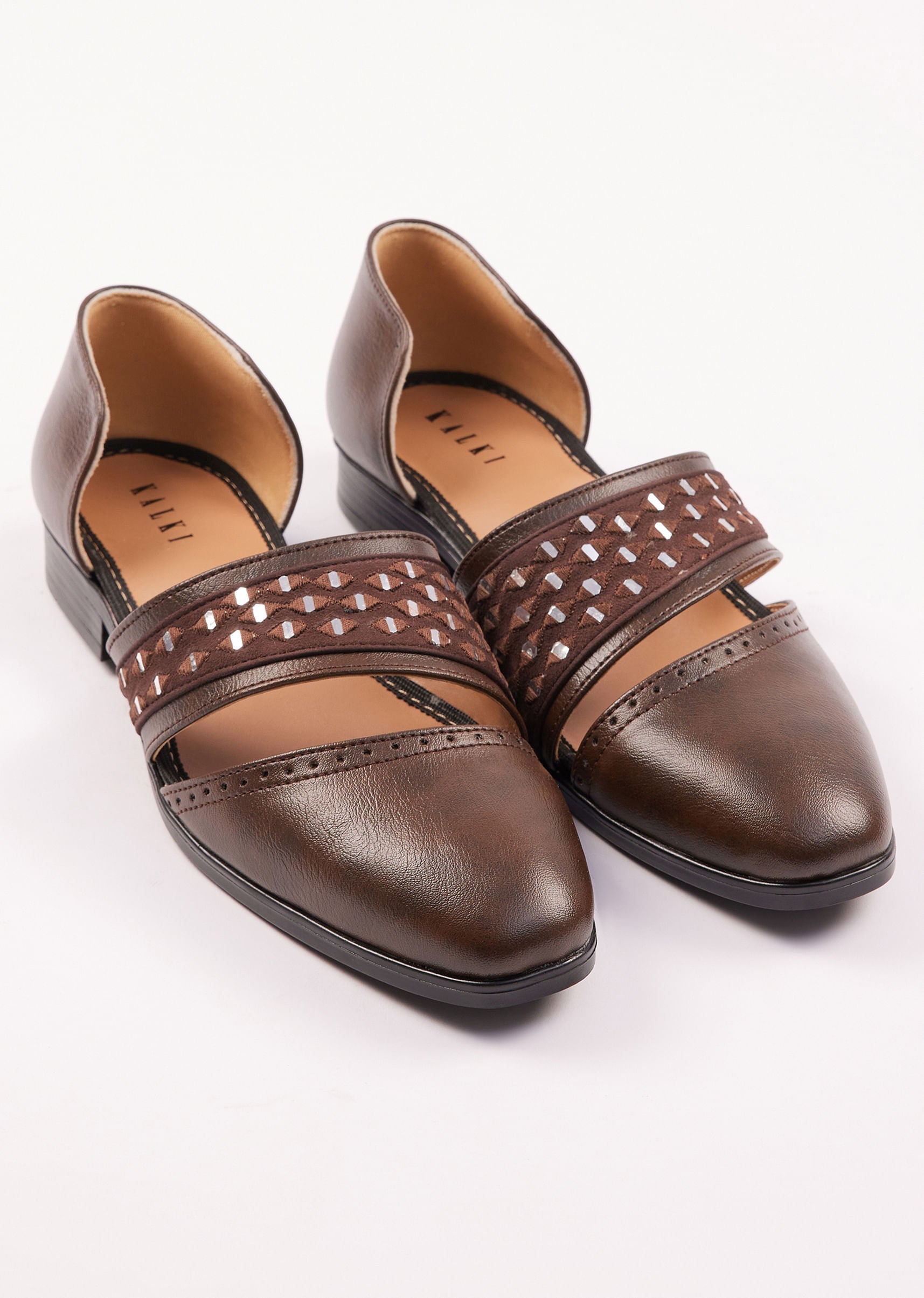 brown_suede_juttis_with_mirror_work-sg250589_1_f3fea135-e675-43b3-96b7-bd7f16bde2fb.jpg