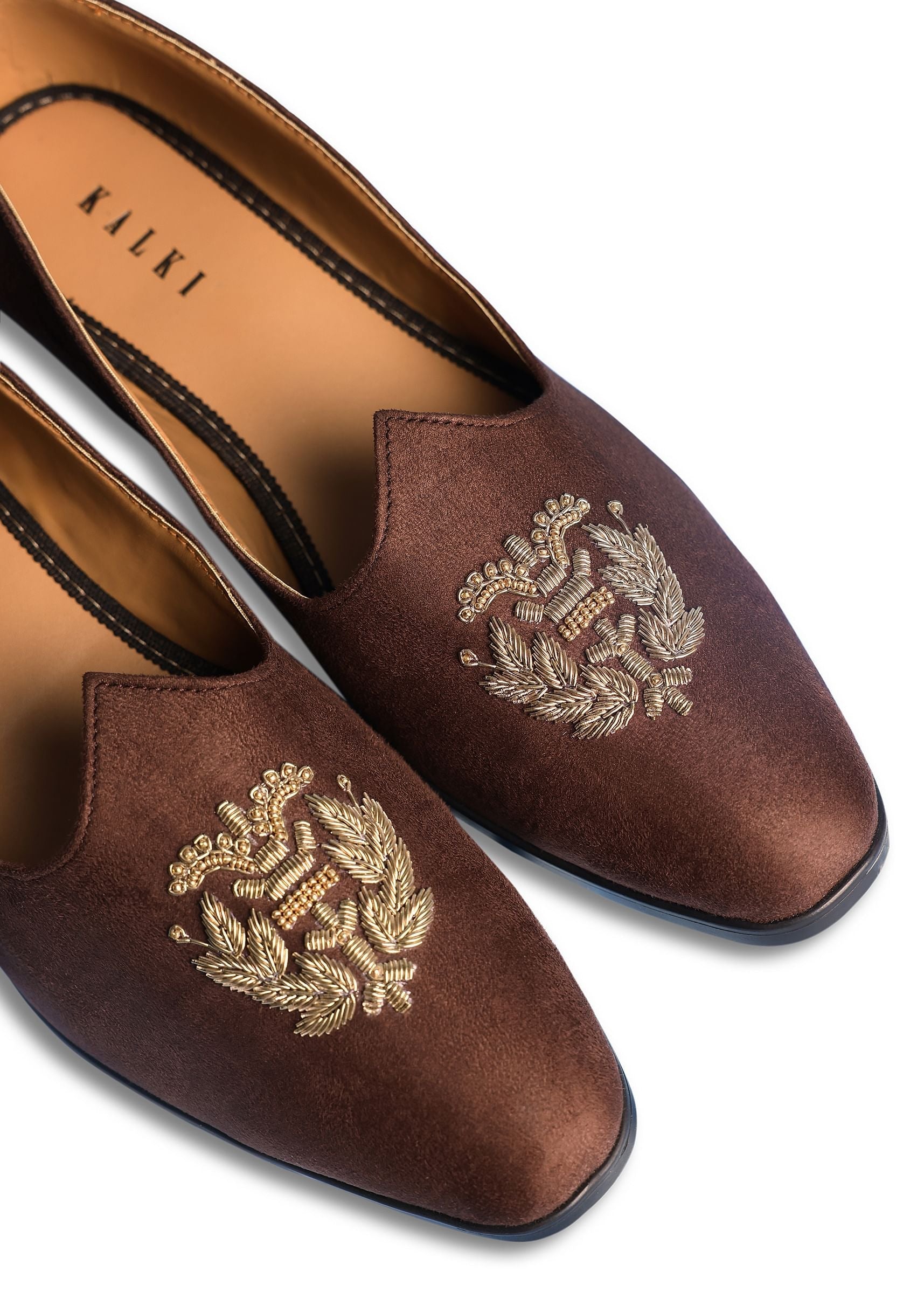 brown_velvet_jutti_with_hand_work-sg225045_8_94d5c4bd-1432-4466-8085-950b459634ad.jpg