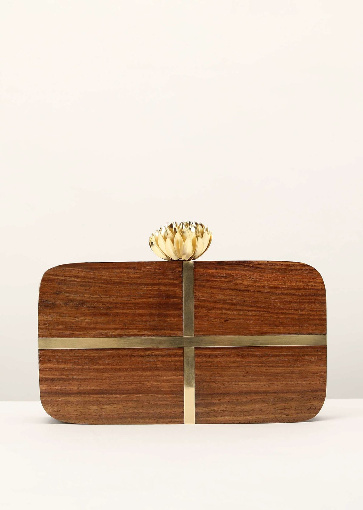 brown_wood_box_clutch_with_rounded_edges_and_metal-m070rsk14cy-sg91347_1_8a227f20-06f0-4f98-9e2a-e605c58022ab.jpg