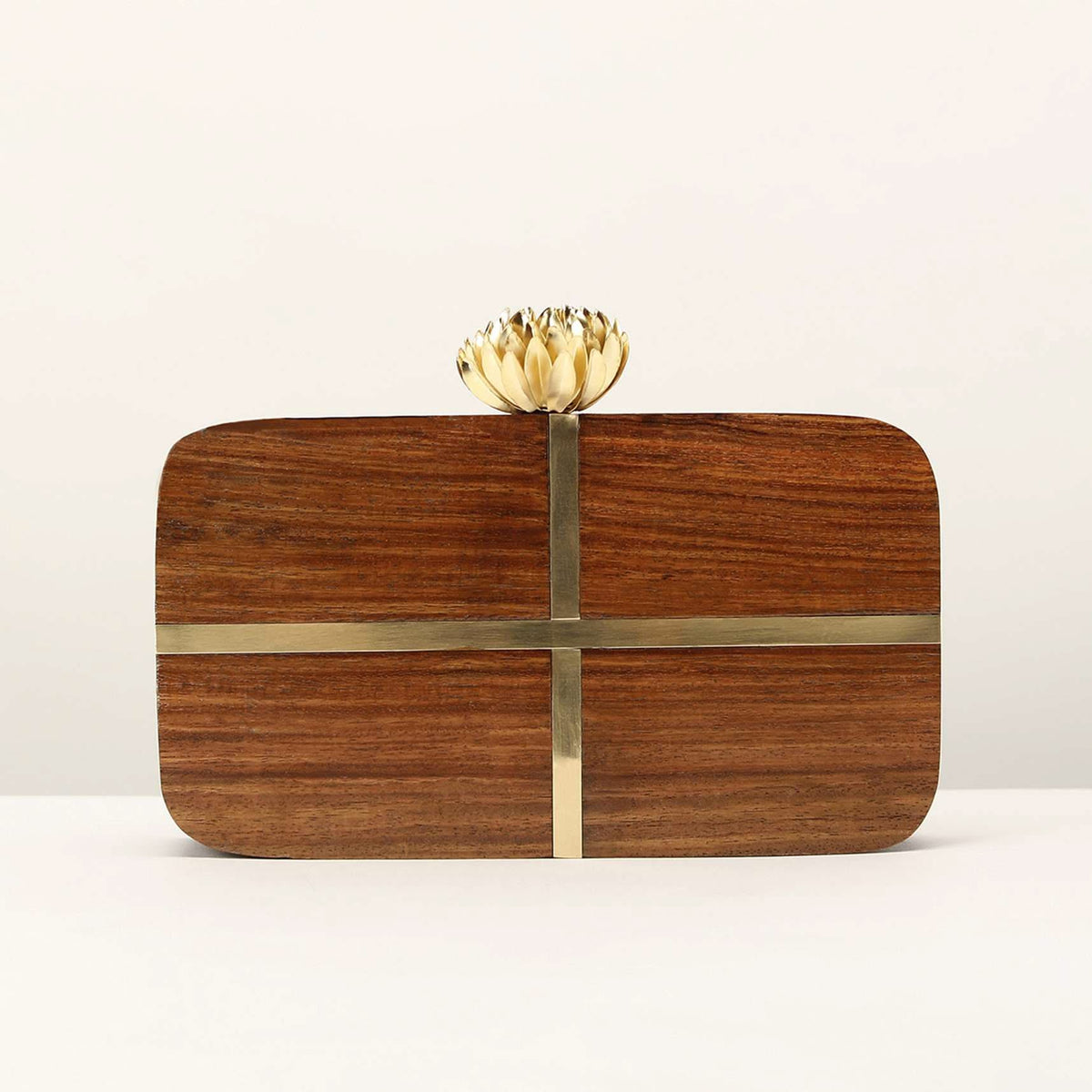 brown_wood_box_clutch_with_rounded_edges_and_metal-m070rsk14cy-sg91347_2_5340c65a-95ba-400e-8eec-74f9e12e8b1d.jpg