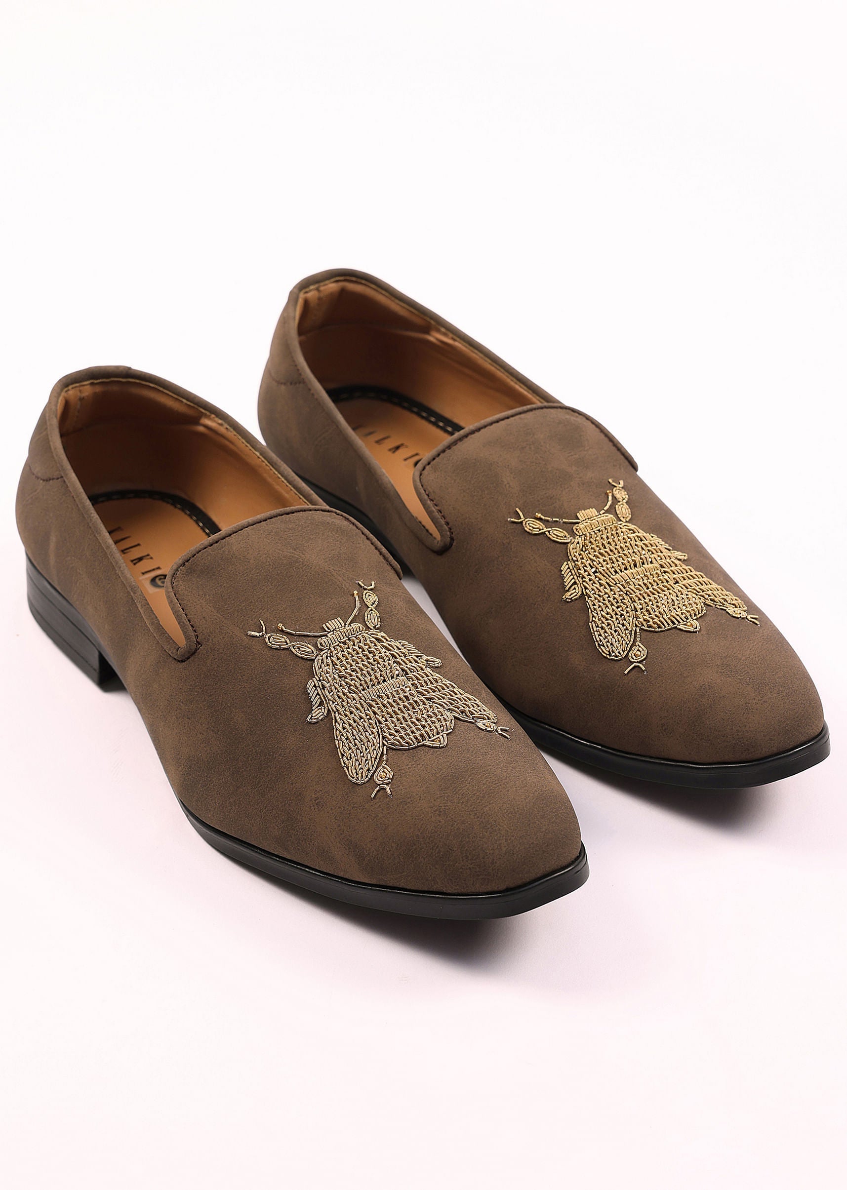 brown_zardosi_embroidered_jutti-sg250486_1_62bf03a1-12b2-460c-98e1-c89ed674fd43.jpg