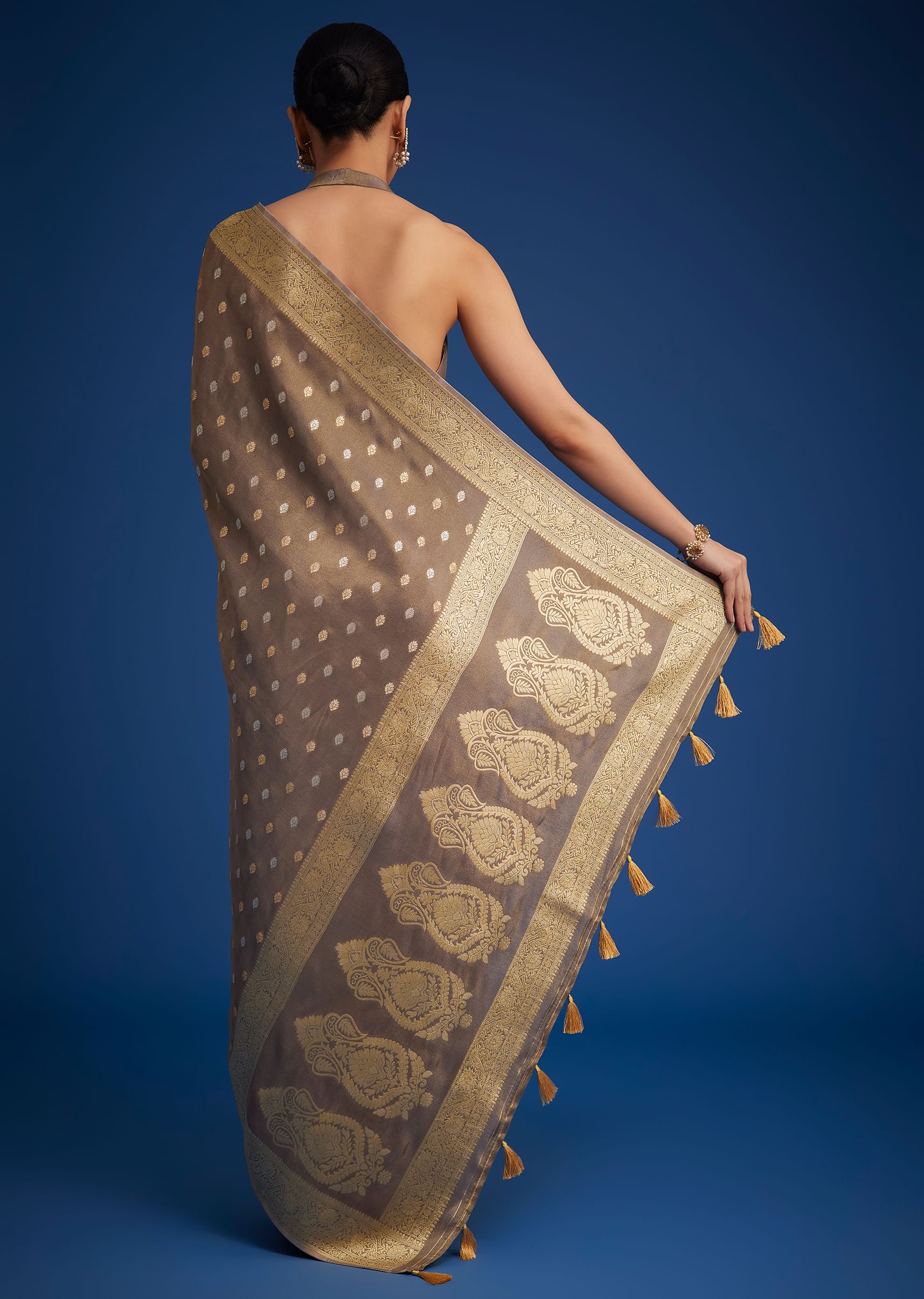 brownish_grey_tissue_silk_saree_with_zari_border-sg276469_9_fdd89807-e906-4df7-9ea9-dd835d4ca9c7.jpg
