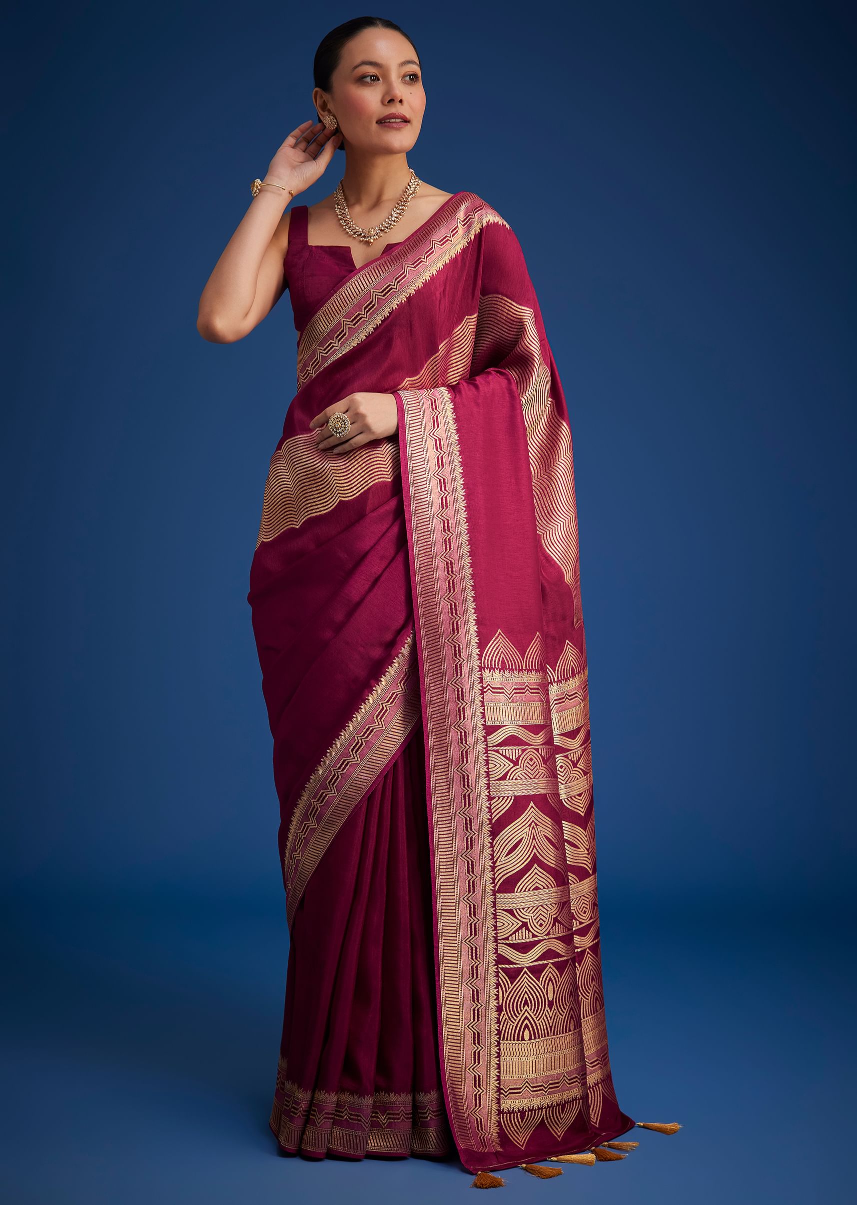burgundy_pink_dola_silk_saree_with_all_over-sg276475_8_4fb5403b-c8ba-40d8-8ca9-f2eea2636447.jpg