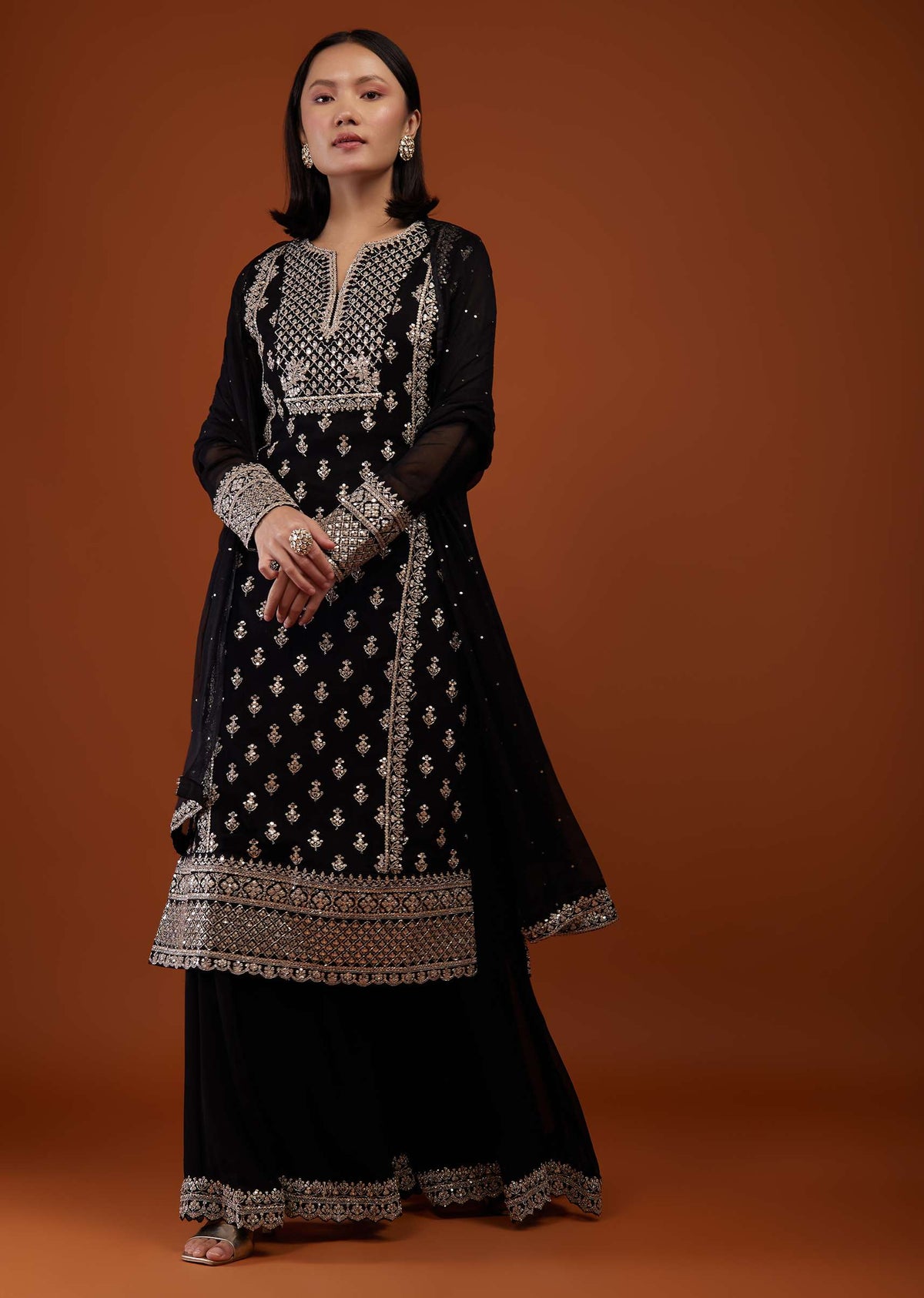 caviar_black_embroidered_georgette-sg126128_4_b7667ea1-3331-451c-9aee-3ef8a8e3f6f2.jpg